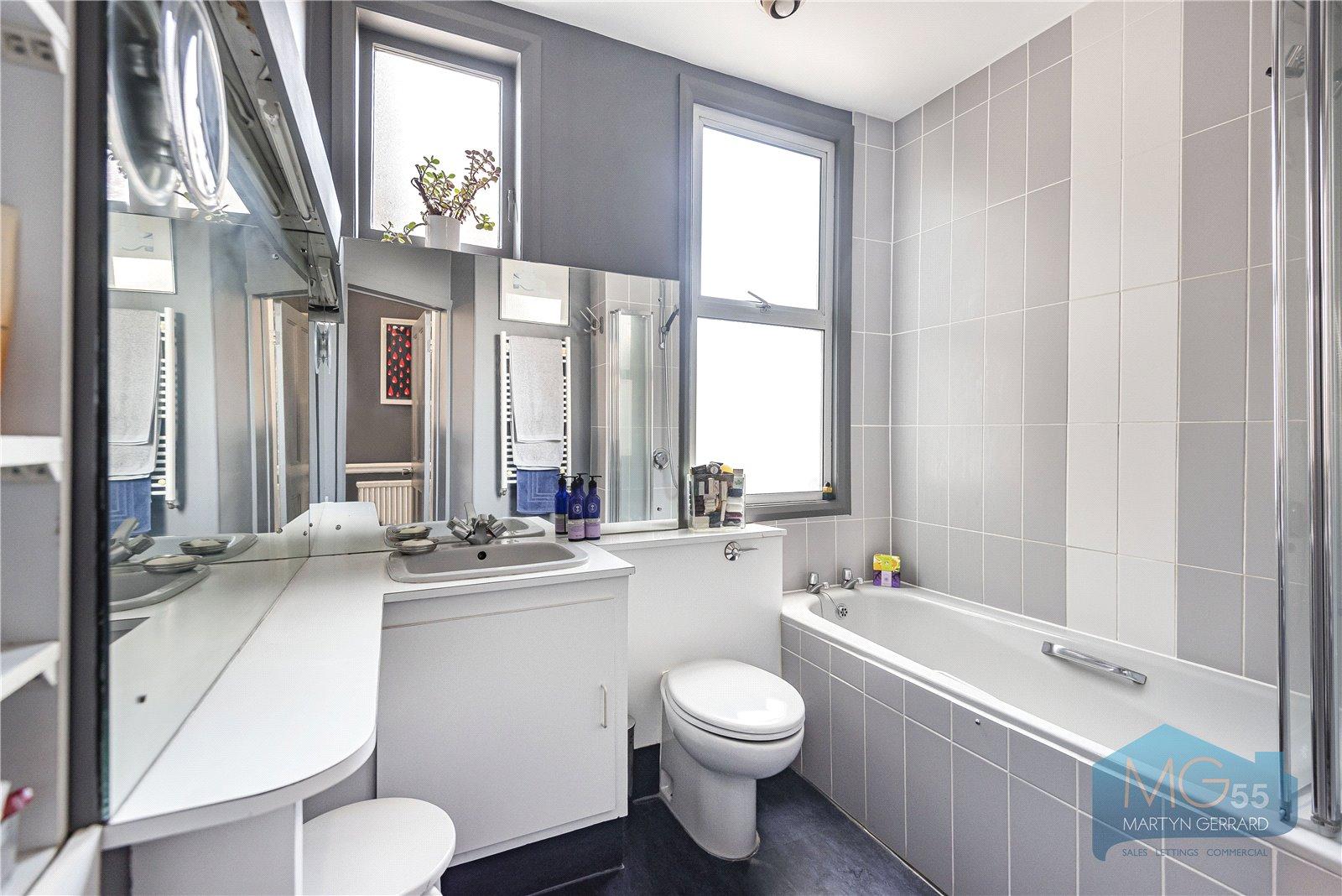 4 bedroom Terraced House for sale - Martyn Gerrard