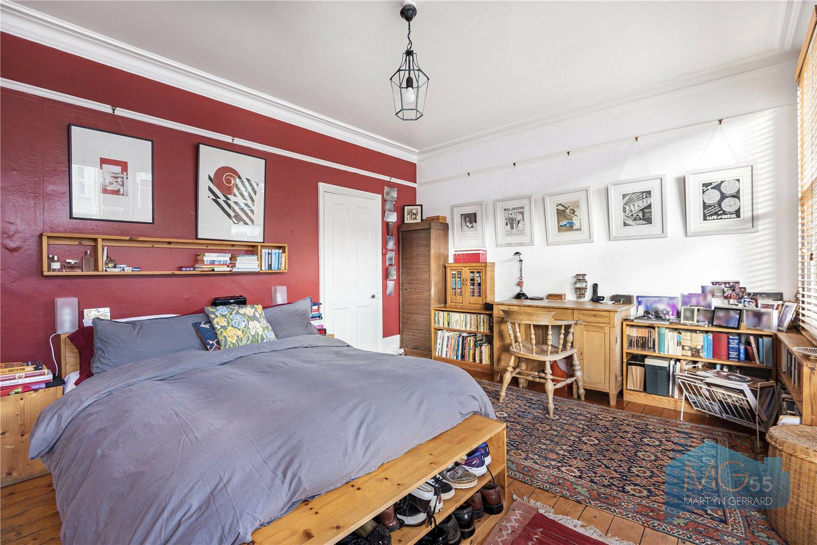 4 bedroom Terraced House for sale - Martyn Gerrard