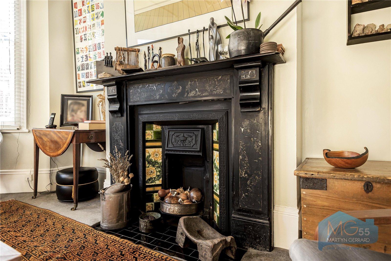 4 bedroom Terraced House for sale - Martyn Gerrard
