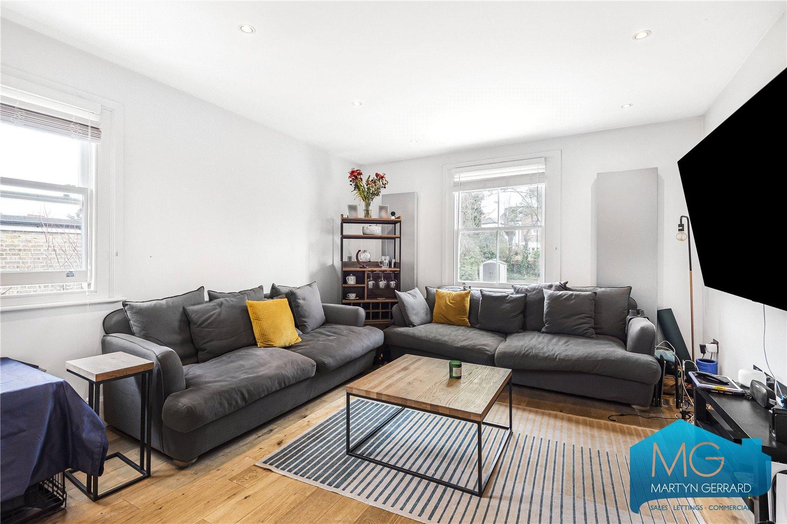 3 bedroom Apartment for sale - Martyn Gerrard