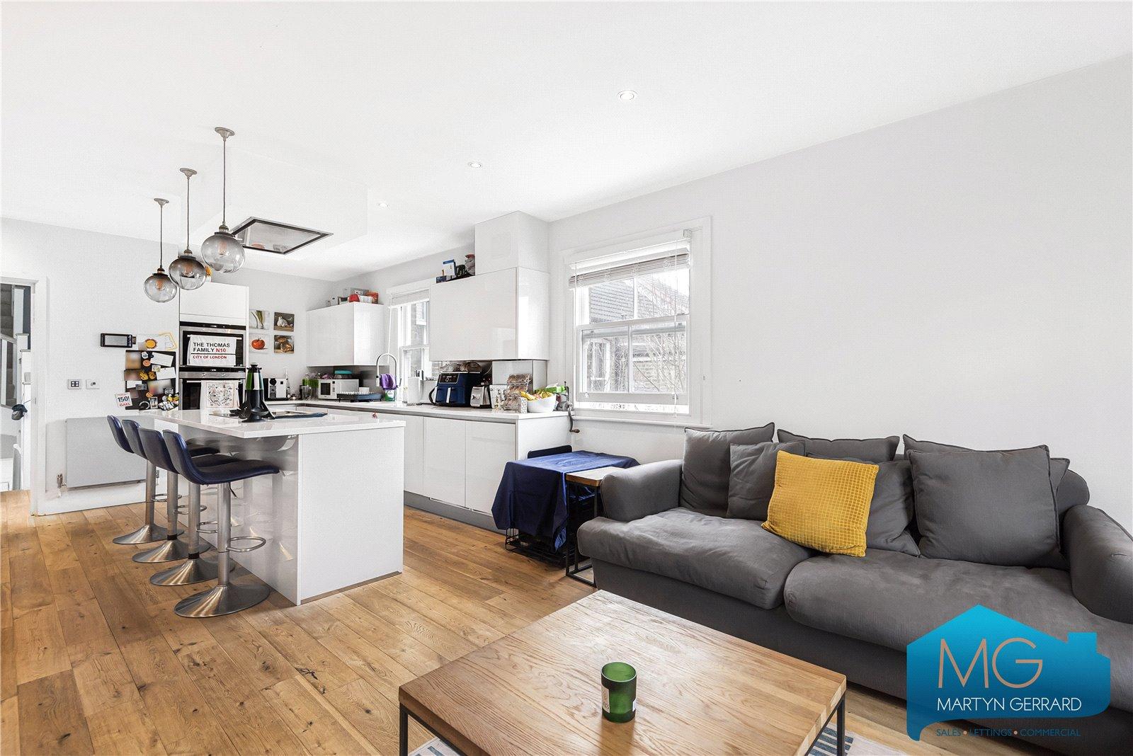 3 bedroom Apartment for sale - Martyn Gerrard