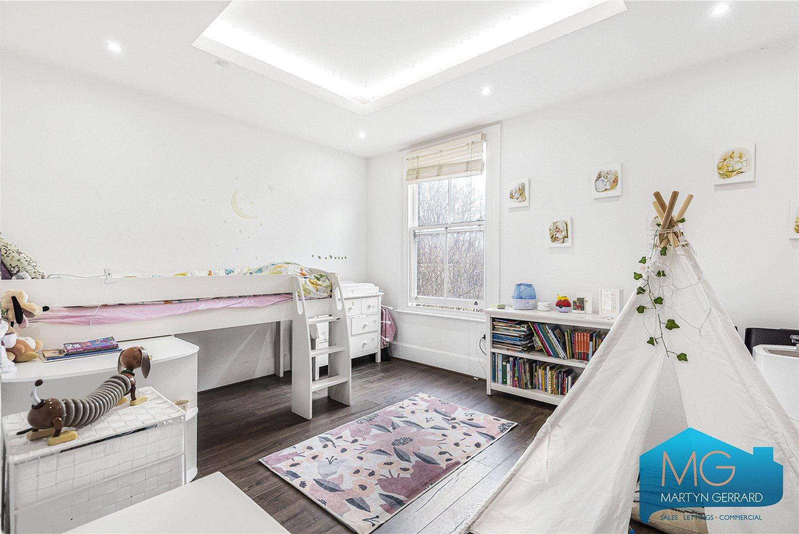 3 bedroom Apartment for sale - Martyn Gerrard