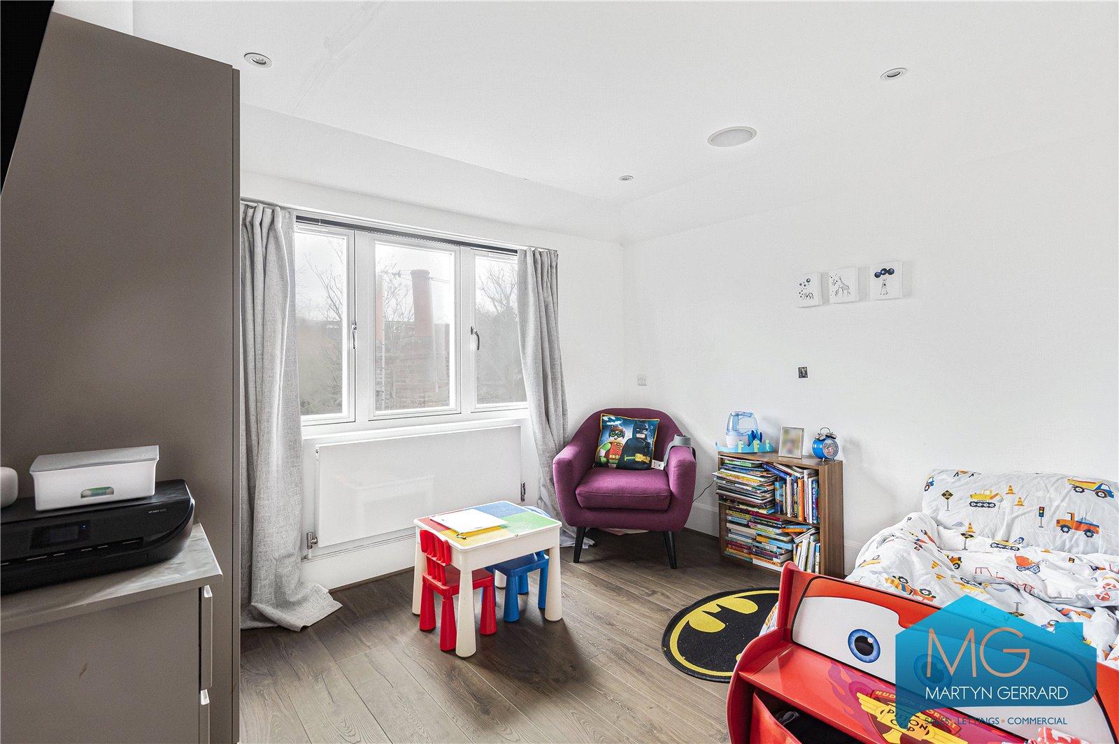 3 bedroom Apartment for sale - Martyn Gerrard