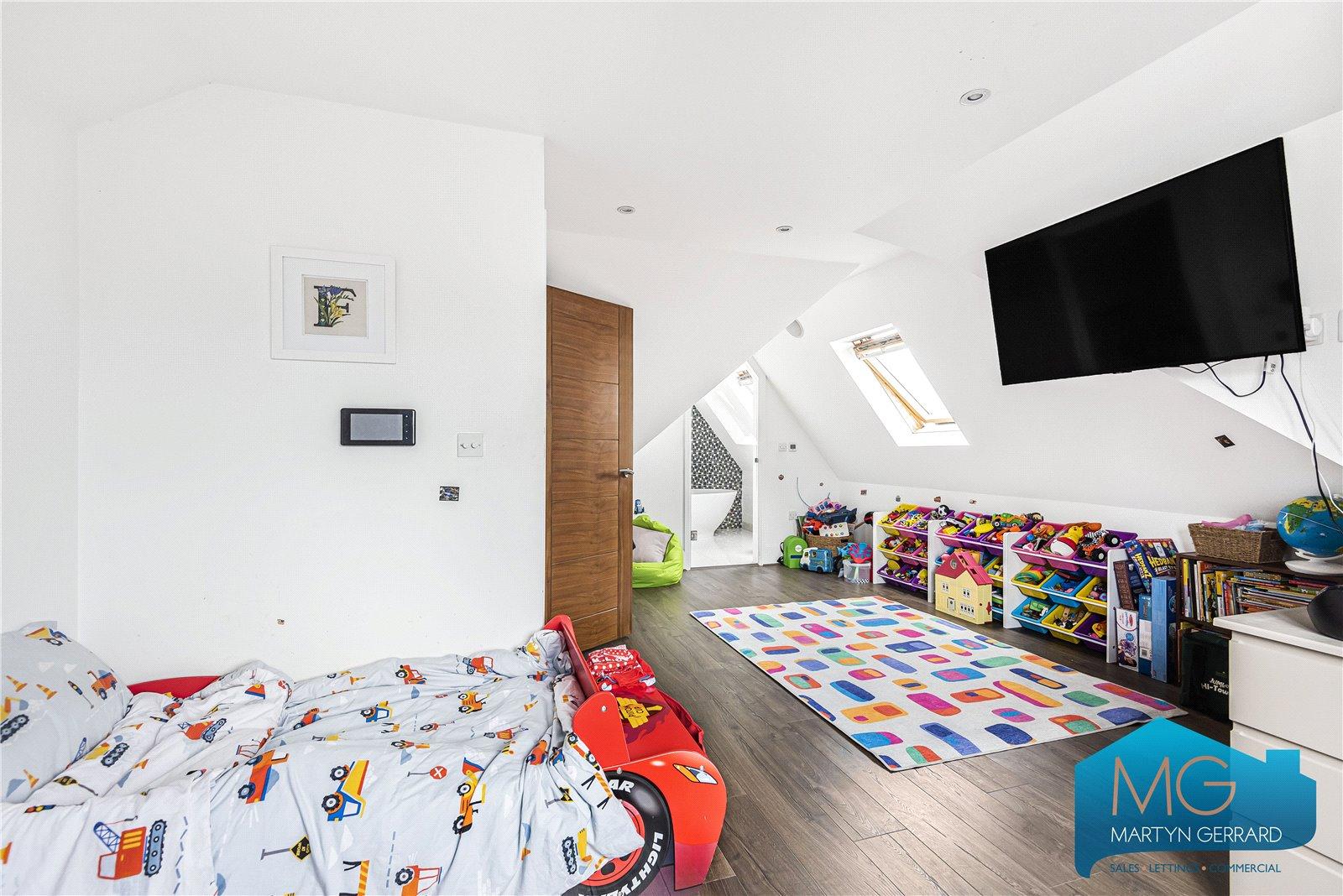 3 bedroom Apartment for sale - Martyn Gerrard