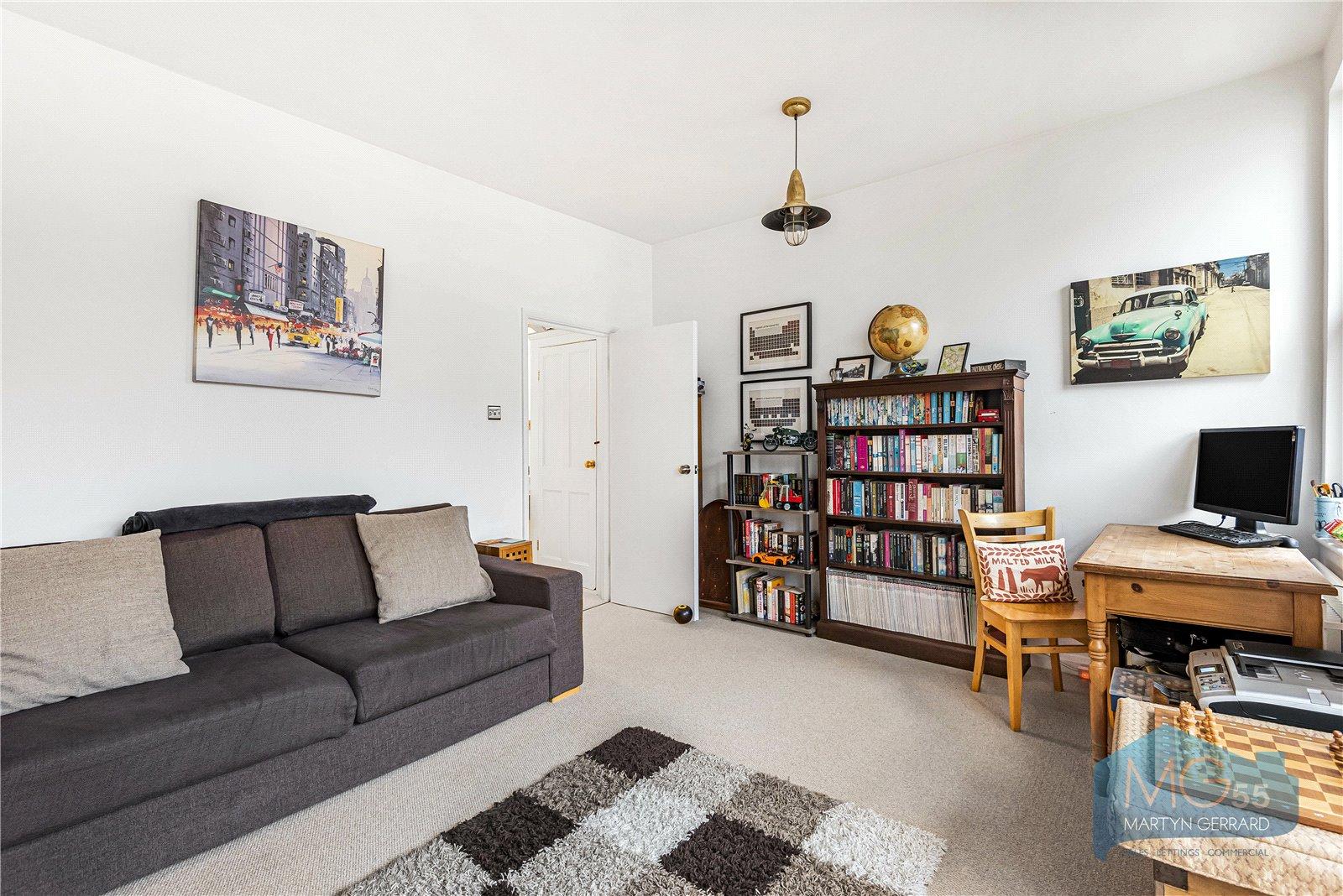 1 bedroom Apartment for sale - Martyn Gerrard