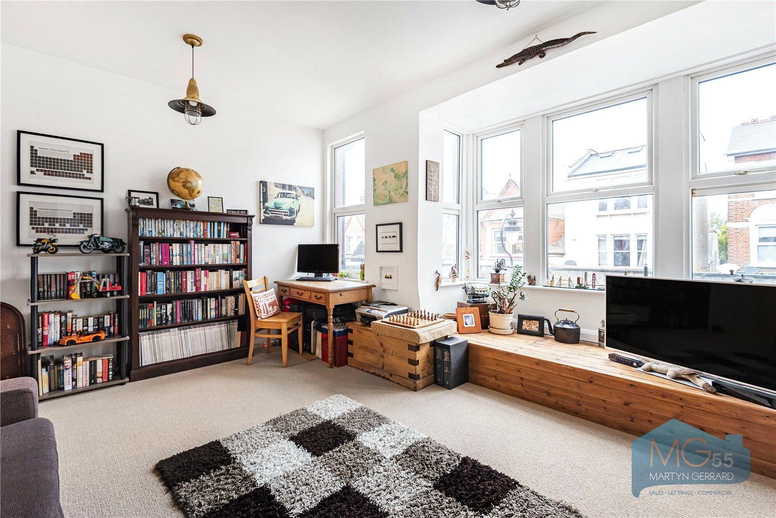 1 bedroom Apartment for sale - Martyn Gerrard