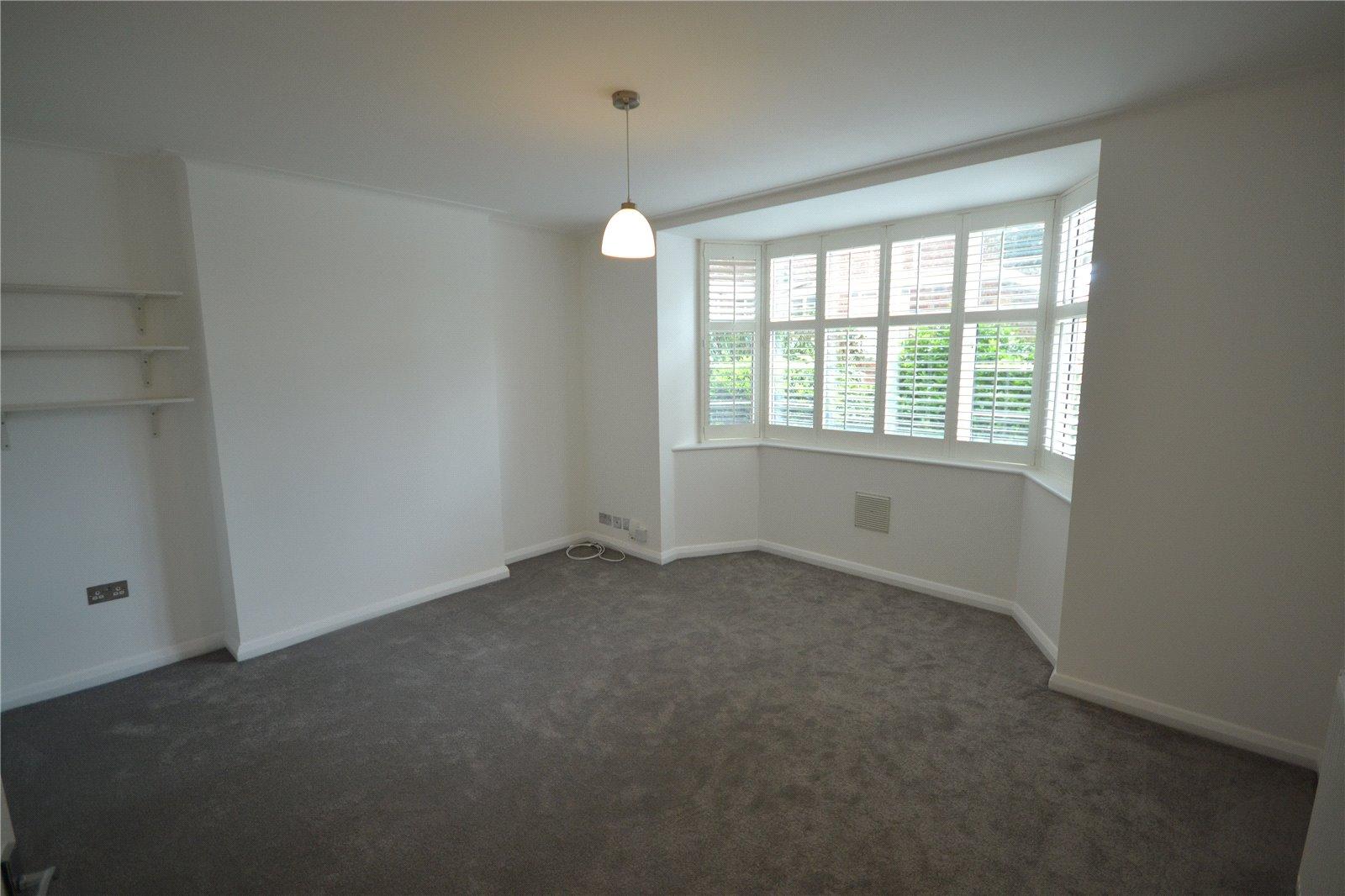 2 bedroom Ground Floor Flat to rent + ' - Martyn Gerrard