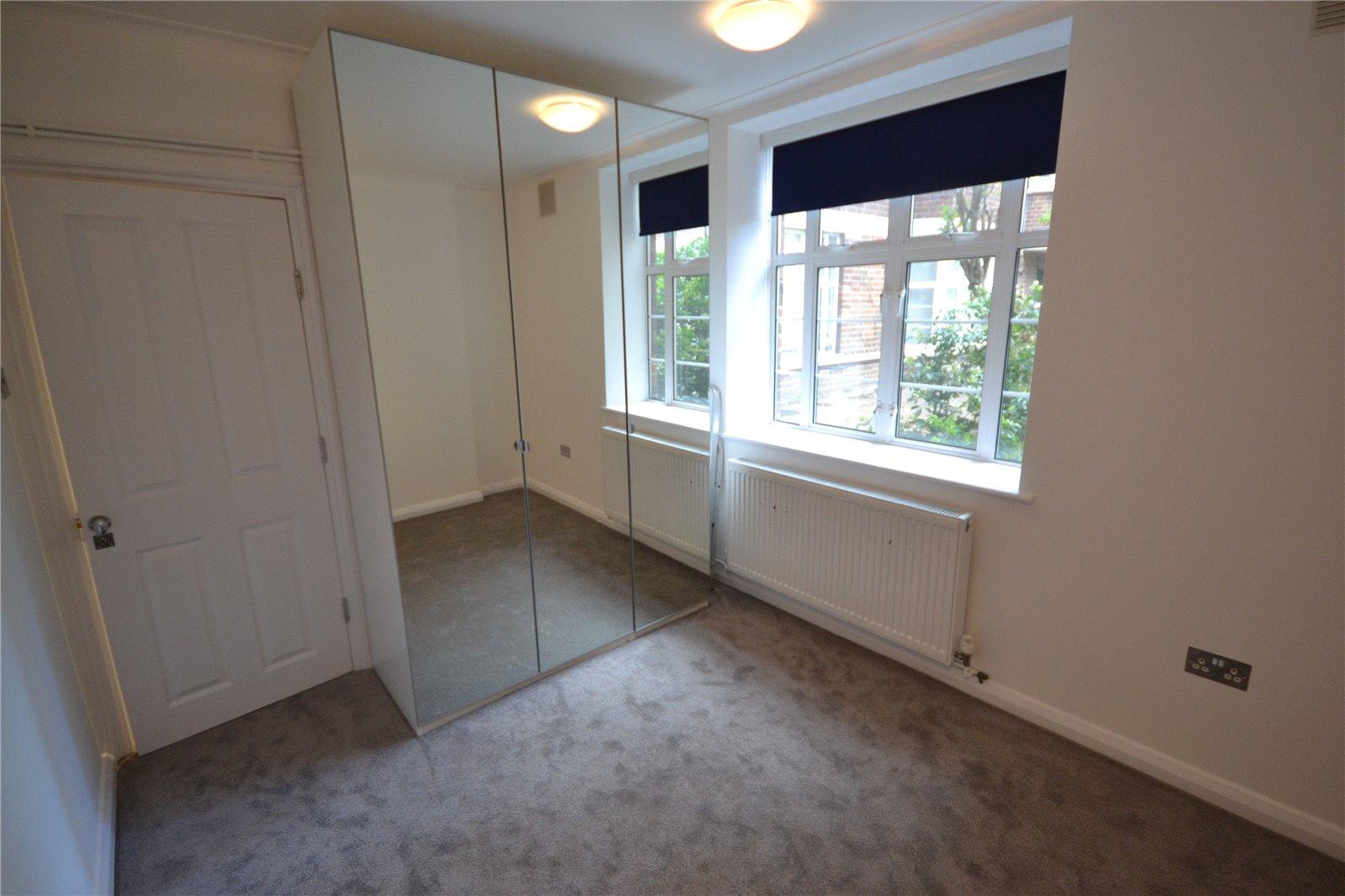 2 bedroom Ground Floor Flat to rent - Martyn Gerrard