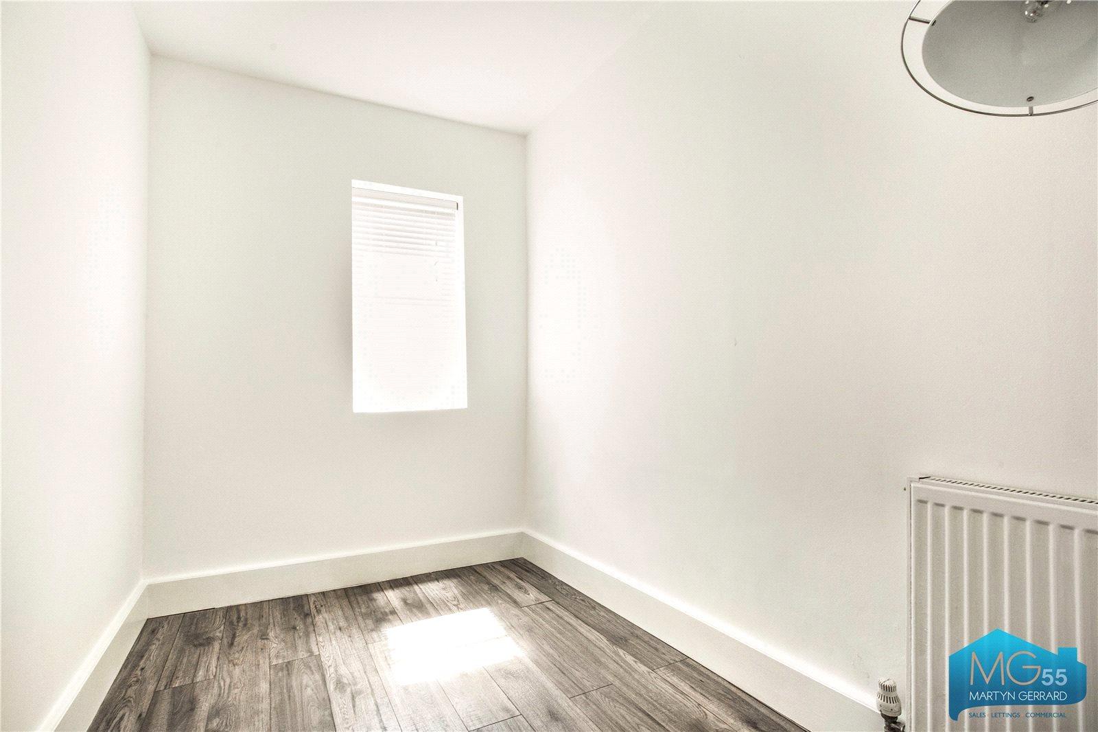 3 bedroom End of Terrace House to rent - Martyn Gerrard