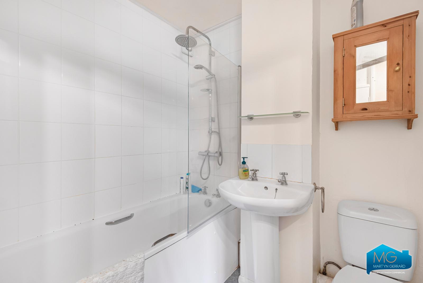 2 bedroom Apartment to rent - Martyn Gerrard