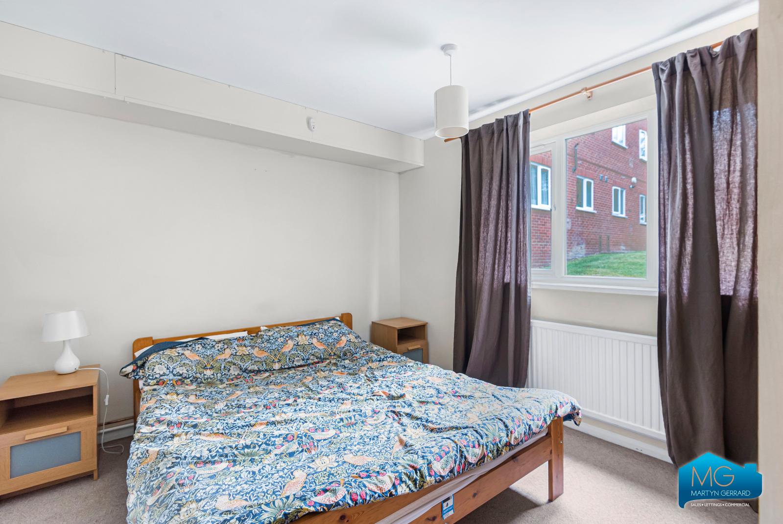 2 bedroom Apartment to rent - Martyn Gerrard