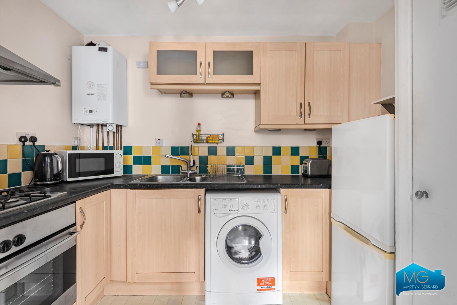 2 bedroom Apartment to rent - Martyn Gerrard
