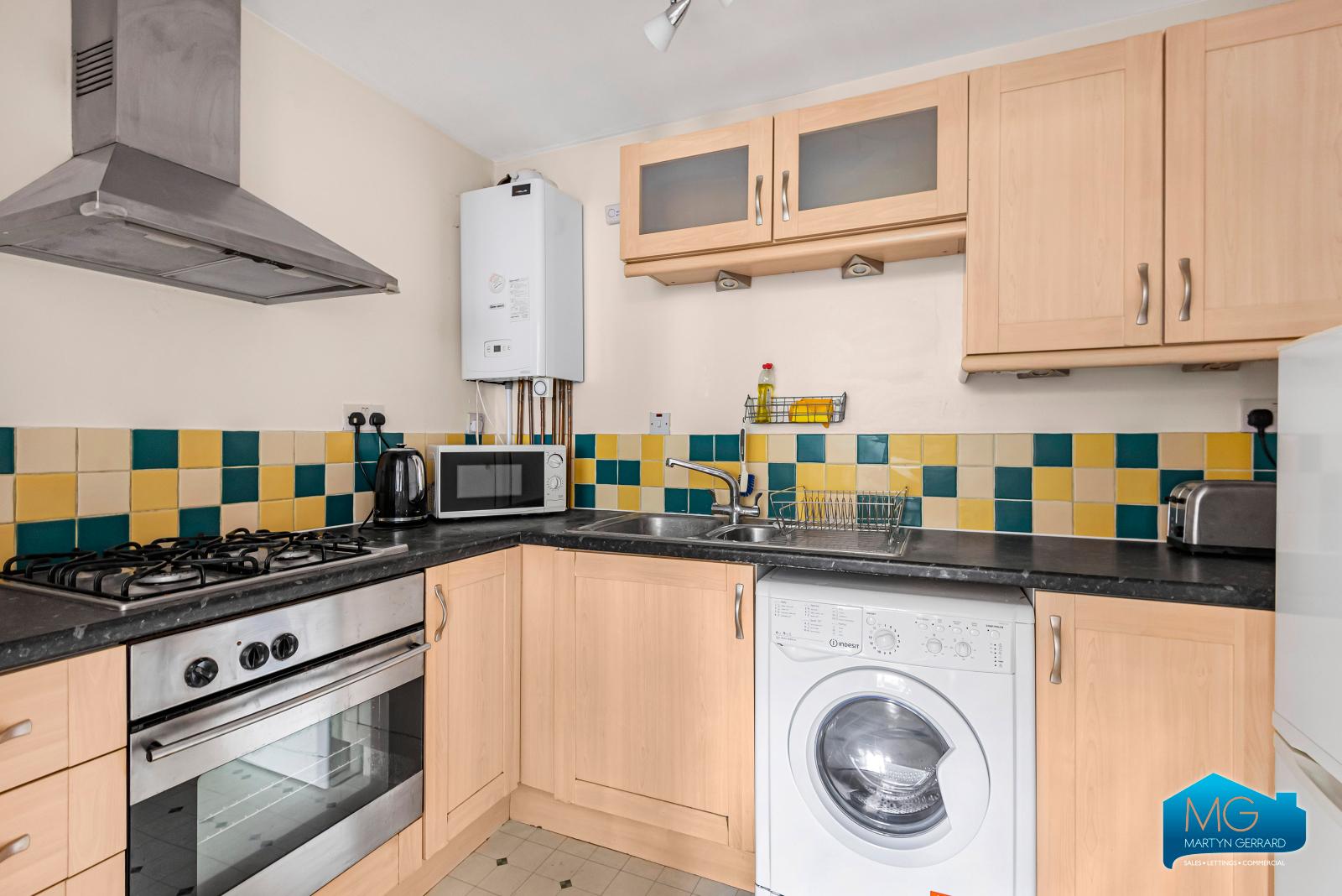 2 bedroom Apartment to rent - Martyn Gerrard