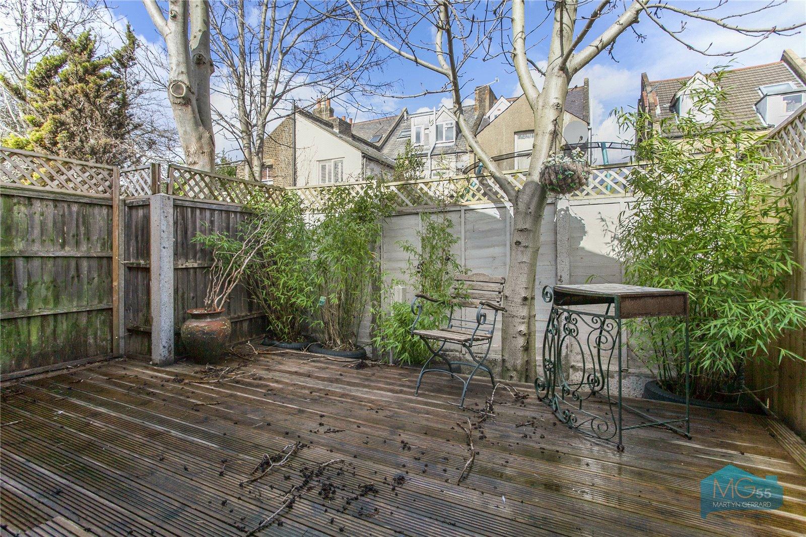1 bedroom House to rent - Martyn Gerrard