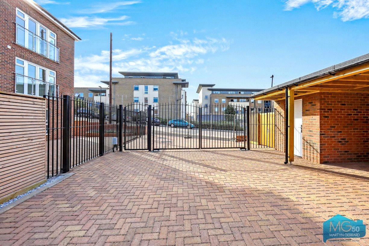 1 bedroom Apartment to rent - Martyn Gerrard