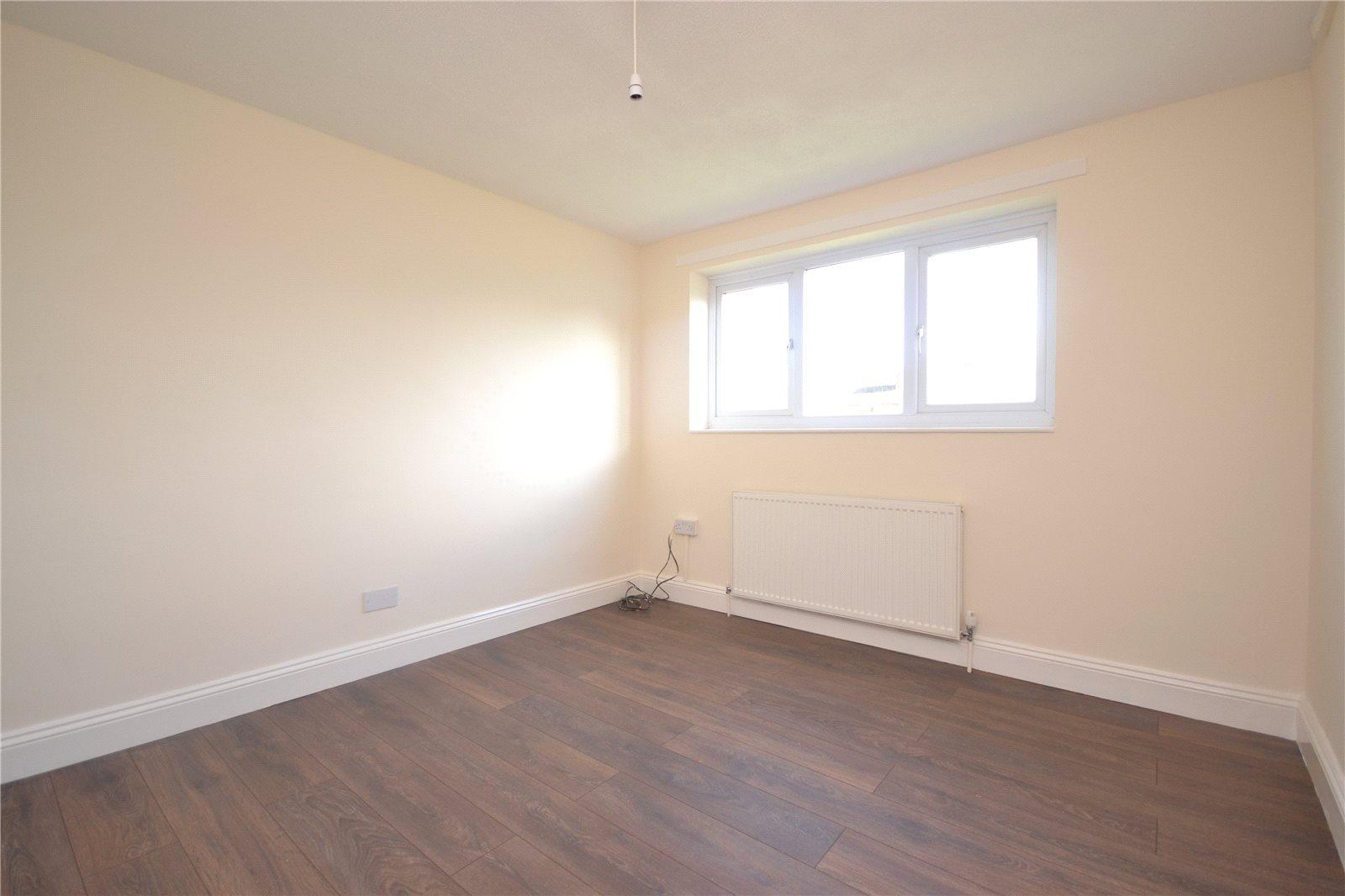 2 bedroom Apartment to rent - Martyn Gerrard