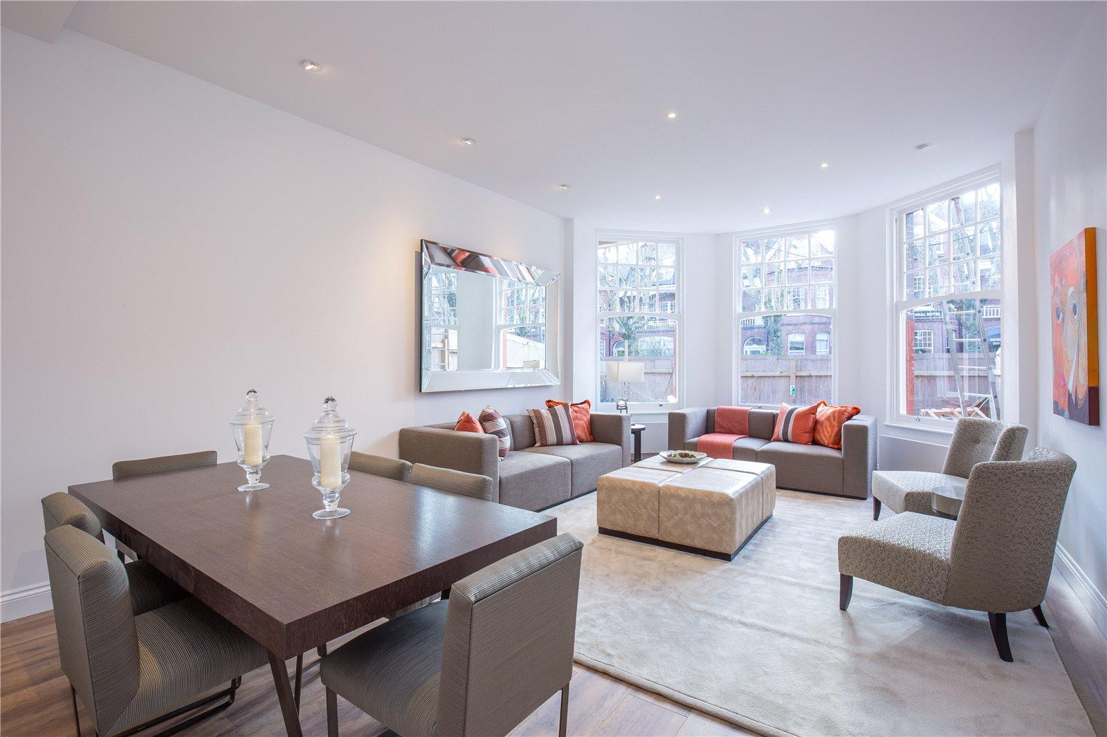 2 bedroom Apartment to rent - Martyn Gerrard