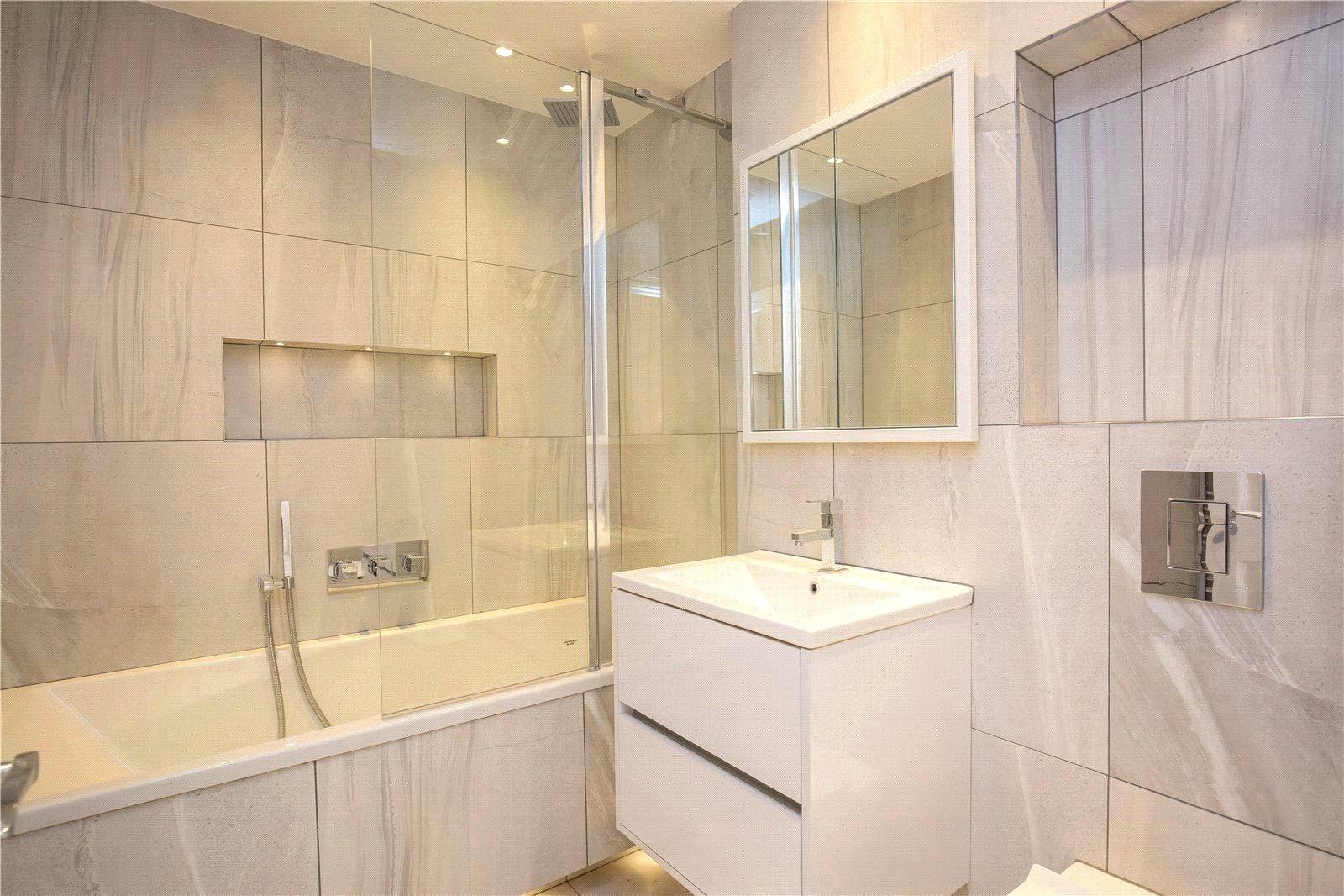 2 bedroom Apartment to rent - Martyn Gerrard