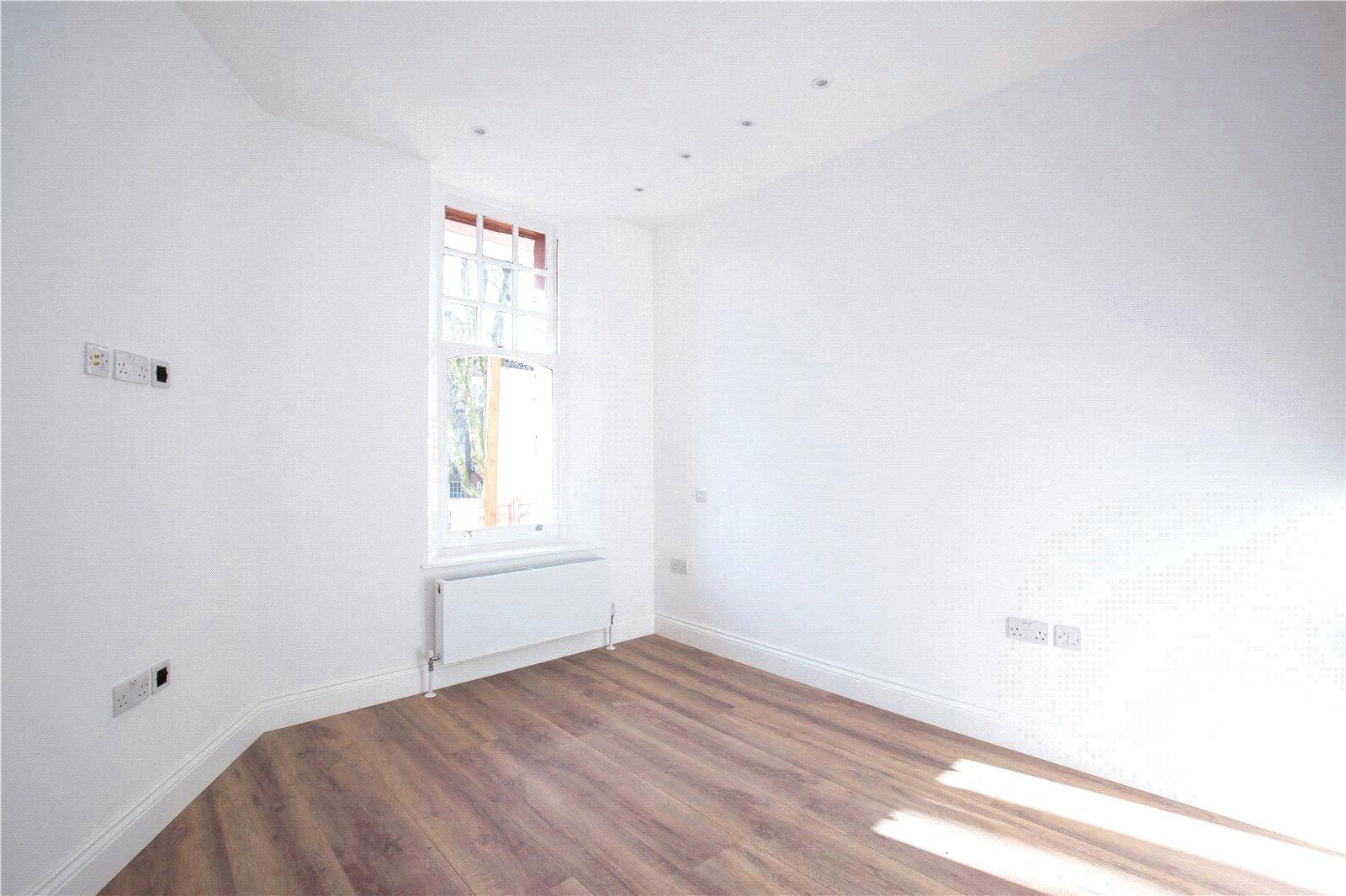 2 bedroom Apartment to rent - Martyn Gerrard