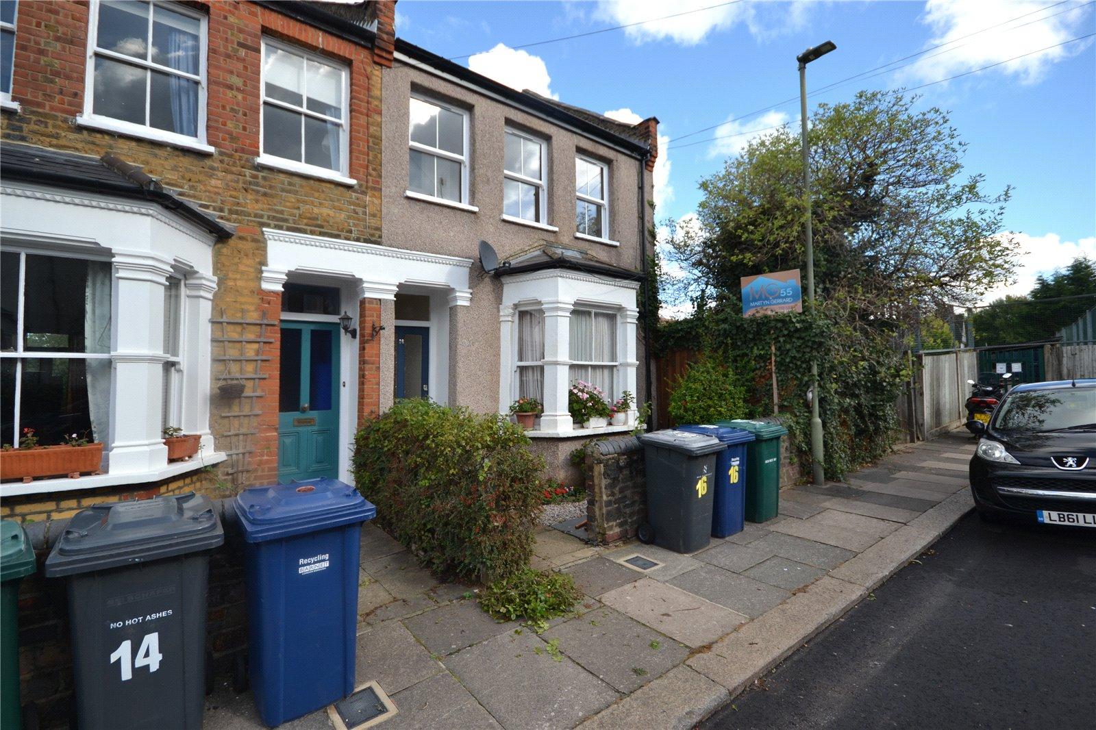 2 bedroom Apartment to rent - Martyn Gerrard
