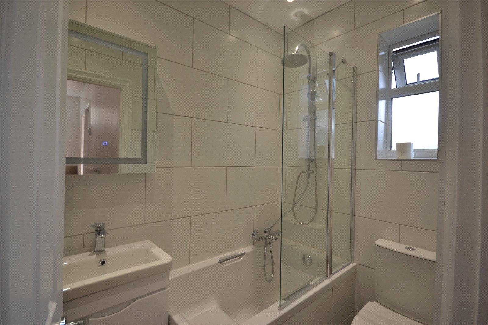 2 bedroom Apartment to rent - Martyn Gerrard