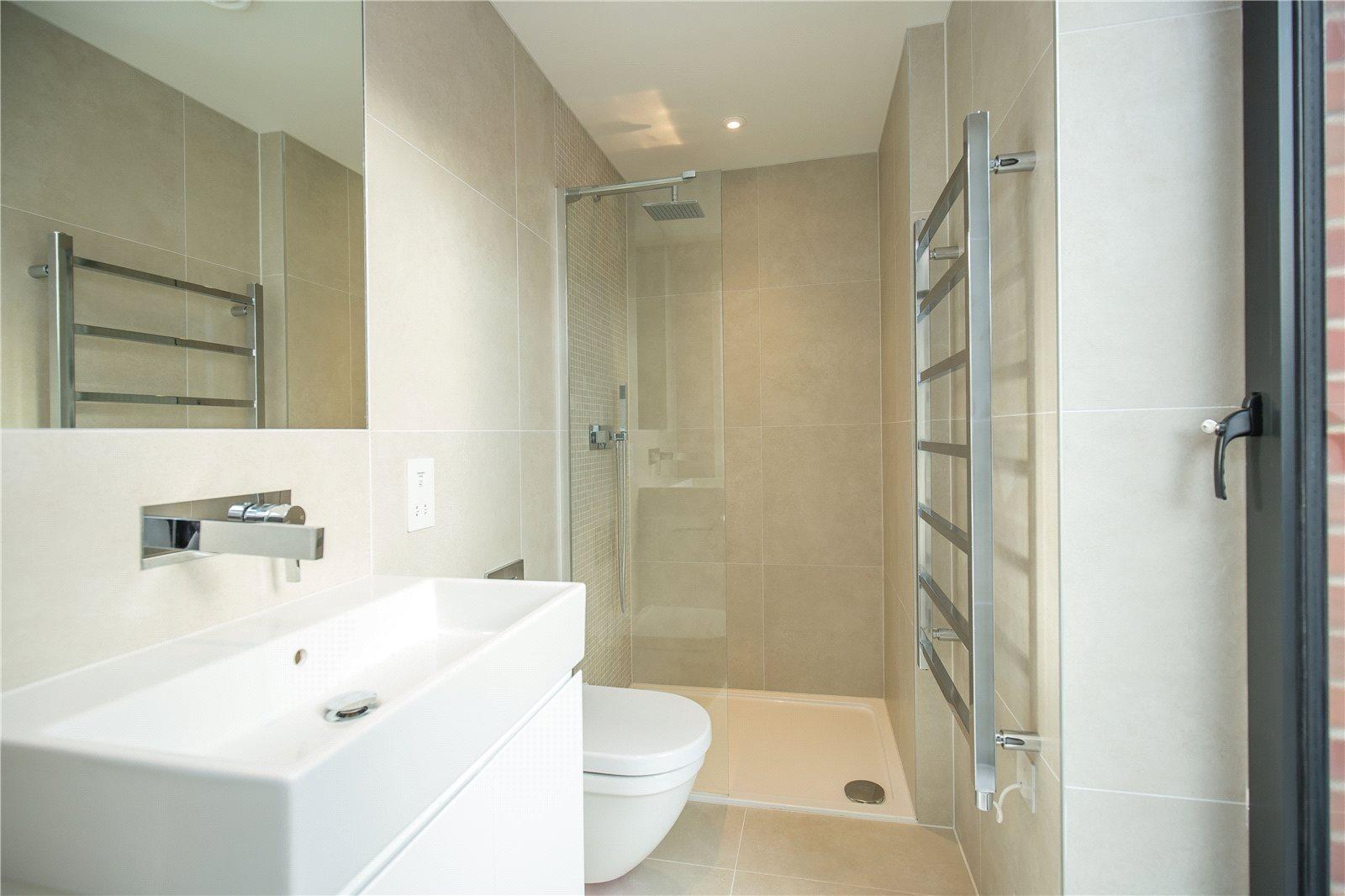 2 bedroom Property to rent - Martyn Gerrard