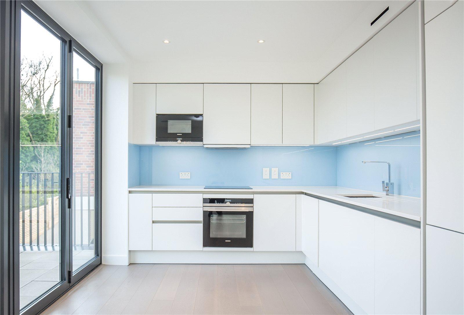 2 bedroom Property to rent - Martyn Gerrard