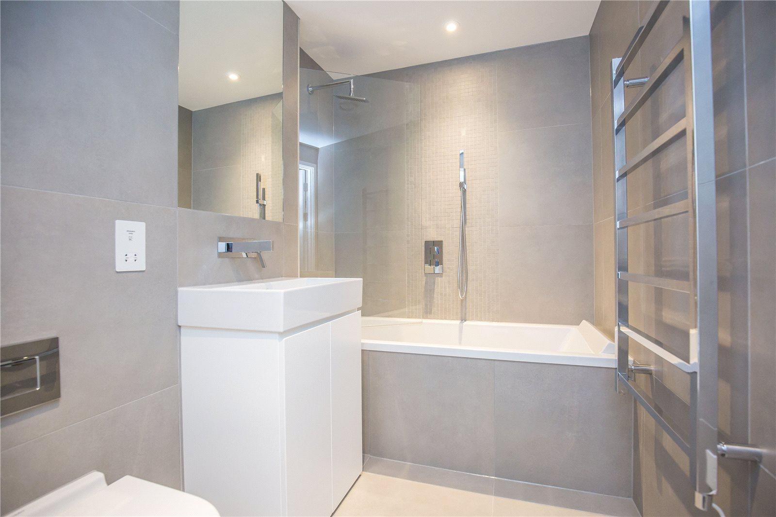 2 bedroom Property to rent - Martyn Gerrard