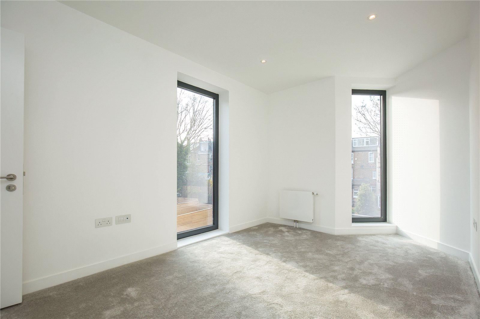 2 bedroom Property to rent - Martyn Gerrard