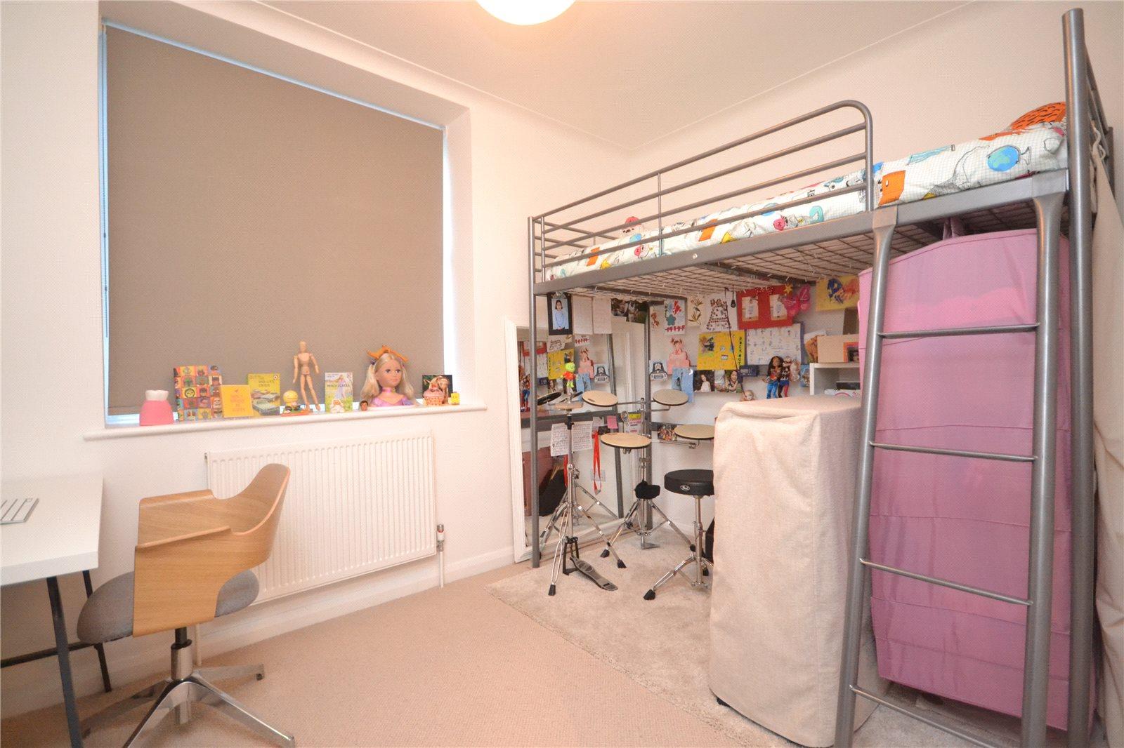 2 bedroom Ground Floor Flat to rent - Martyn Gerrard