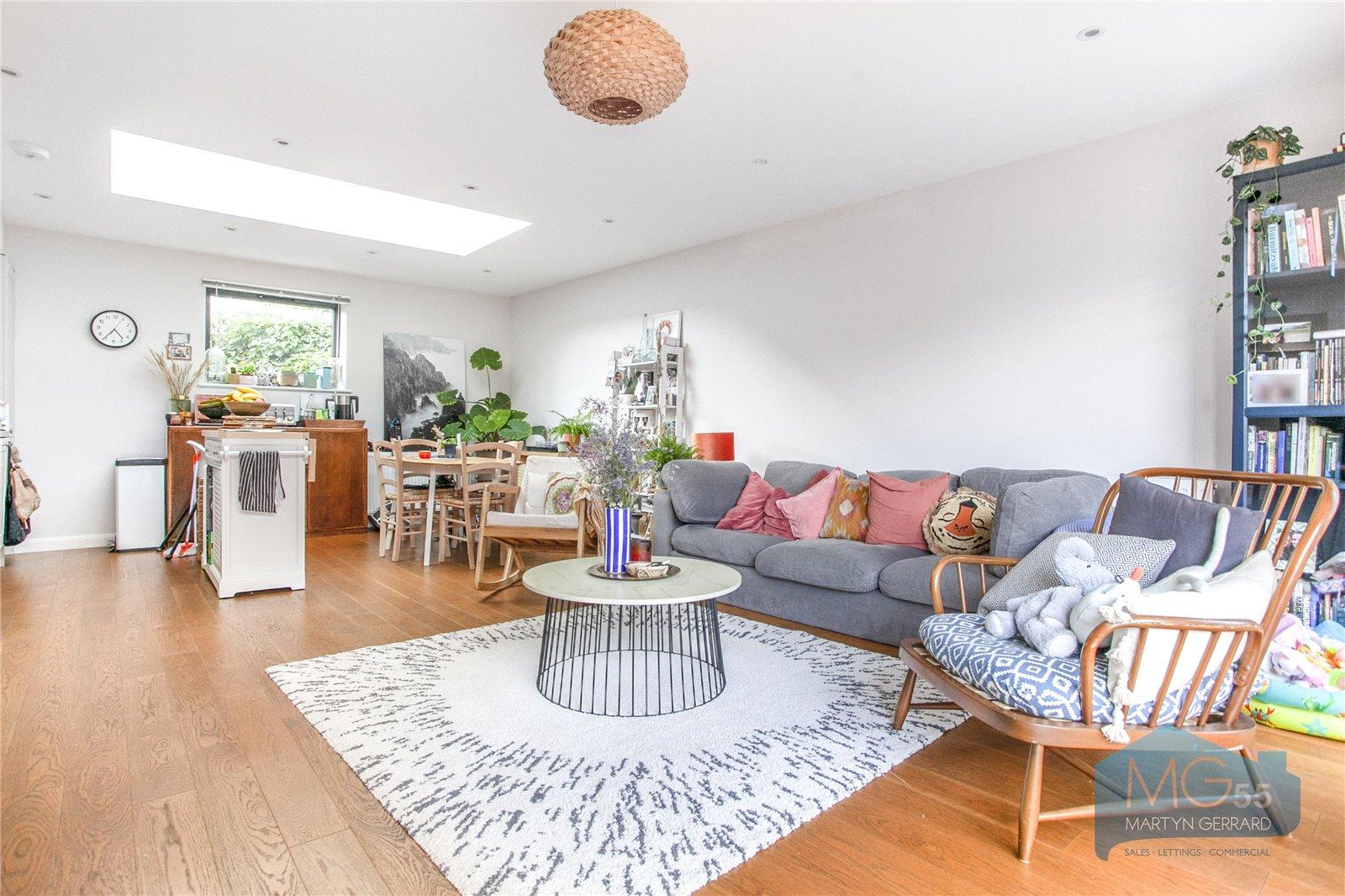 2 bedroom Bungalow to rent - Martyn Gerrard