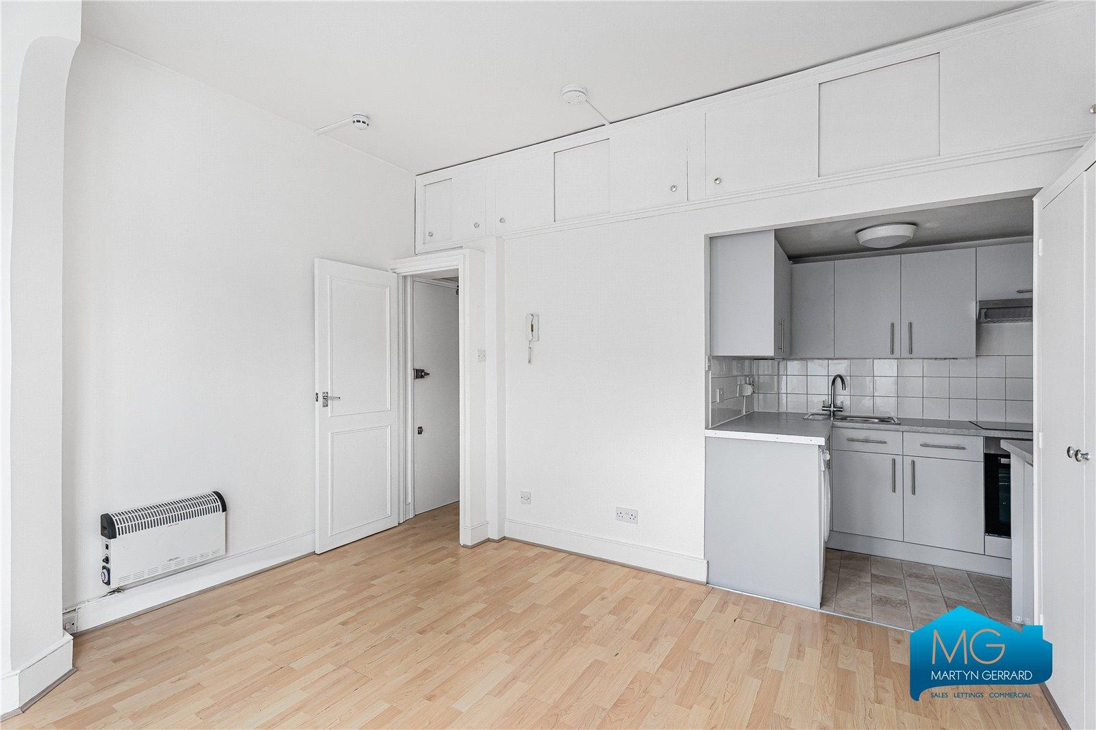 Terraced House to rent + ' - Martyn Gerrard