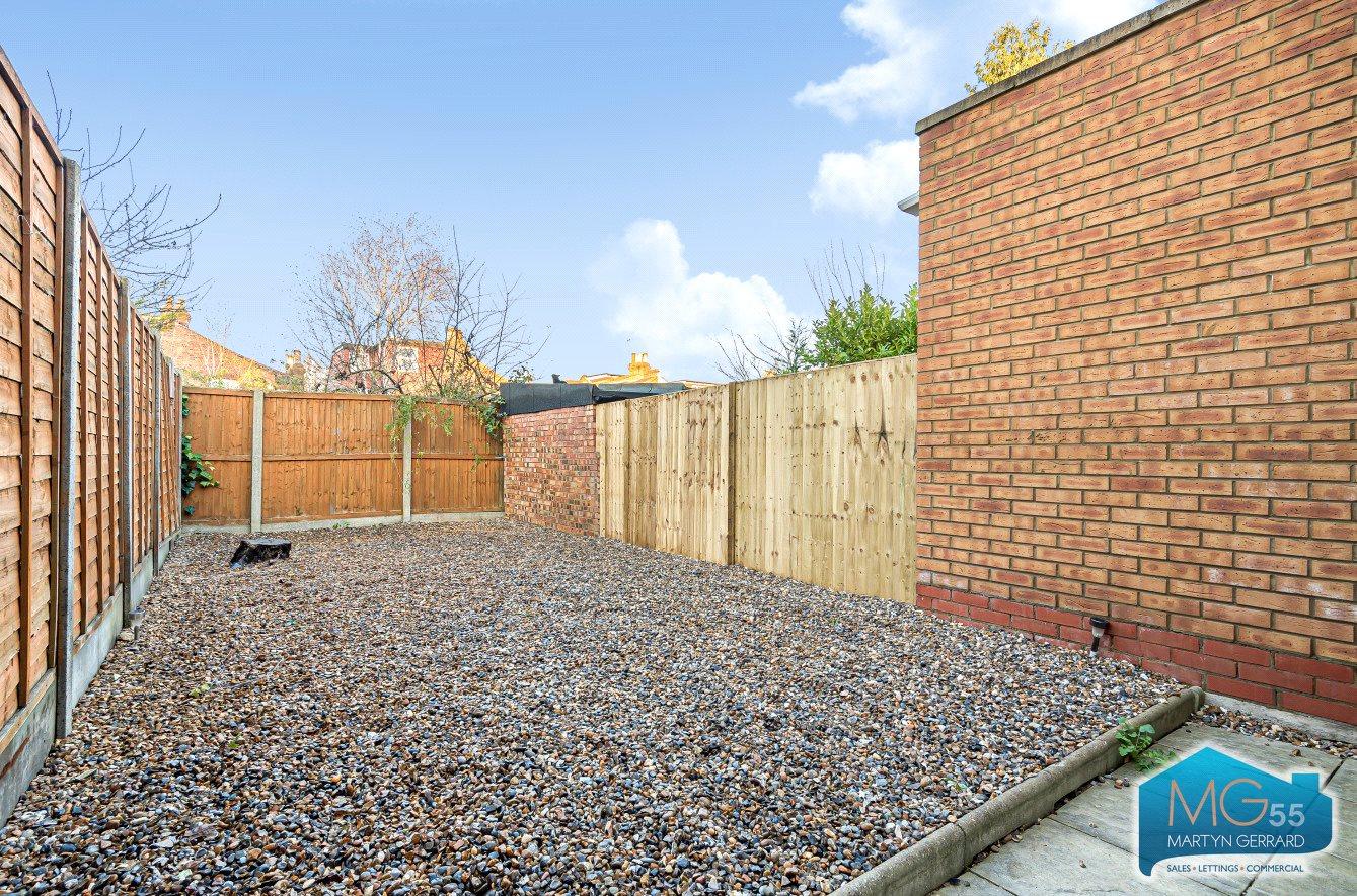 3 bedroom House to rent - Martyn Gerrard