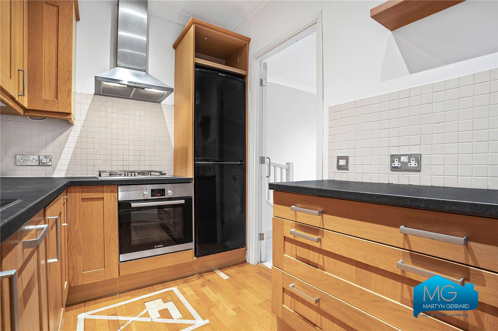 2 bedroom Apartment to rent - Martyn Gerrard