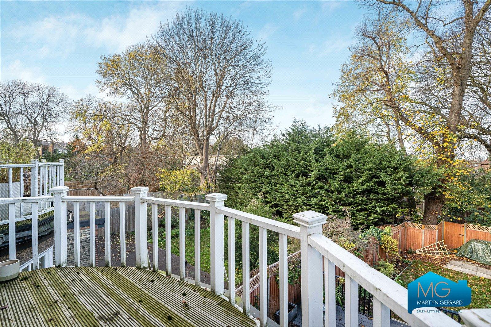 2 bedroom Apartment to rent - Martyn Gerrard