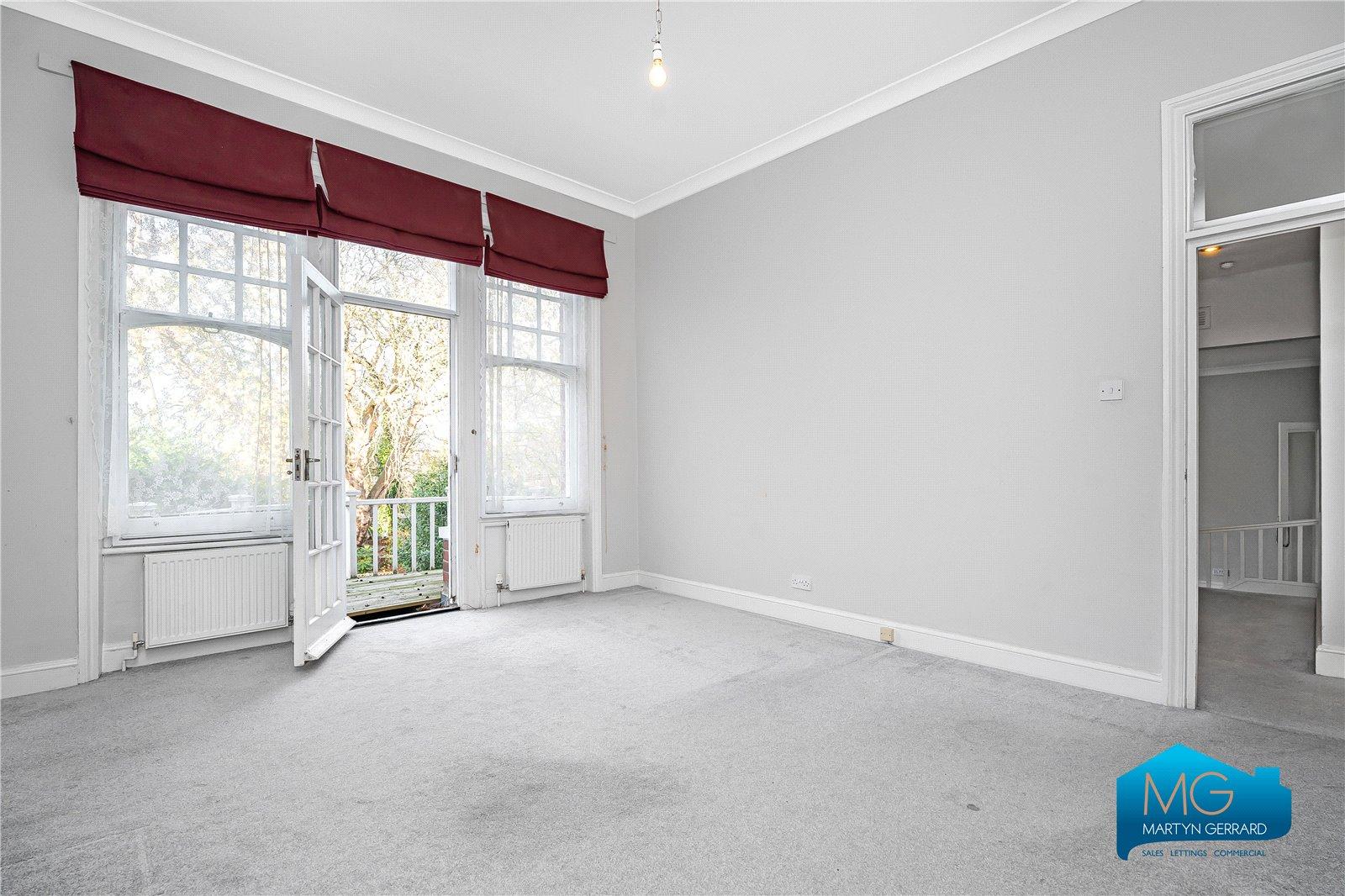 2 bedroom Apartment to rent - Martyn Gerrard