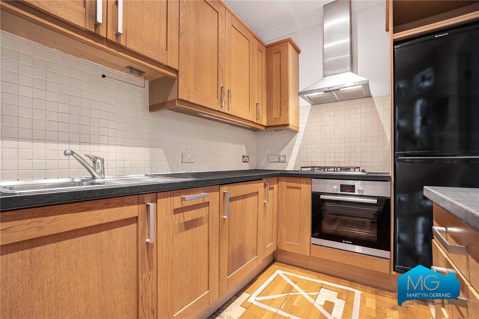 2 bedroom Apartment to rent - Martyn Gerrard