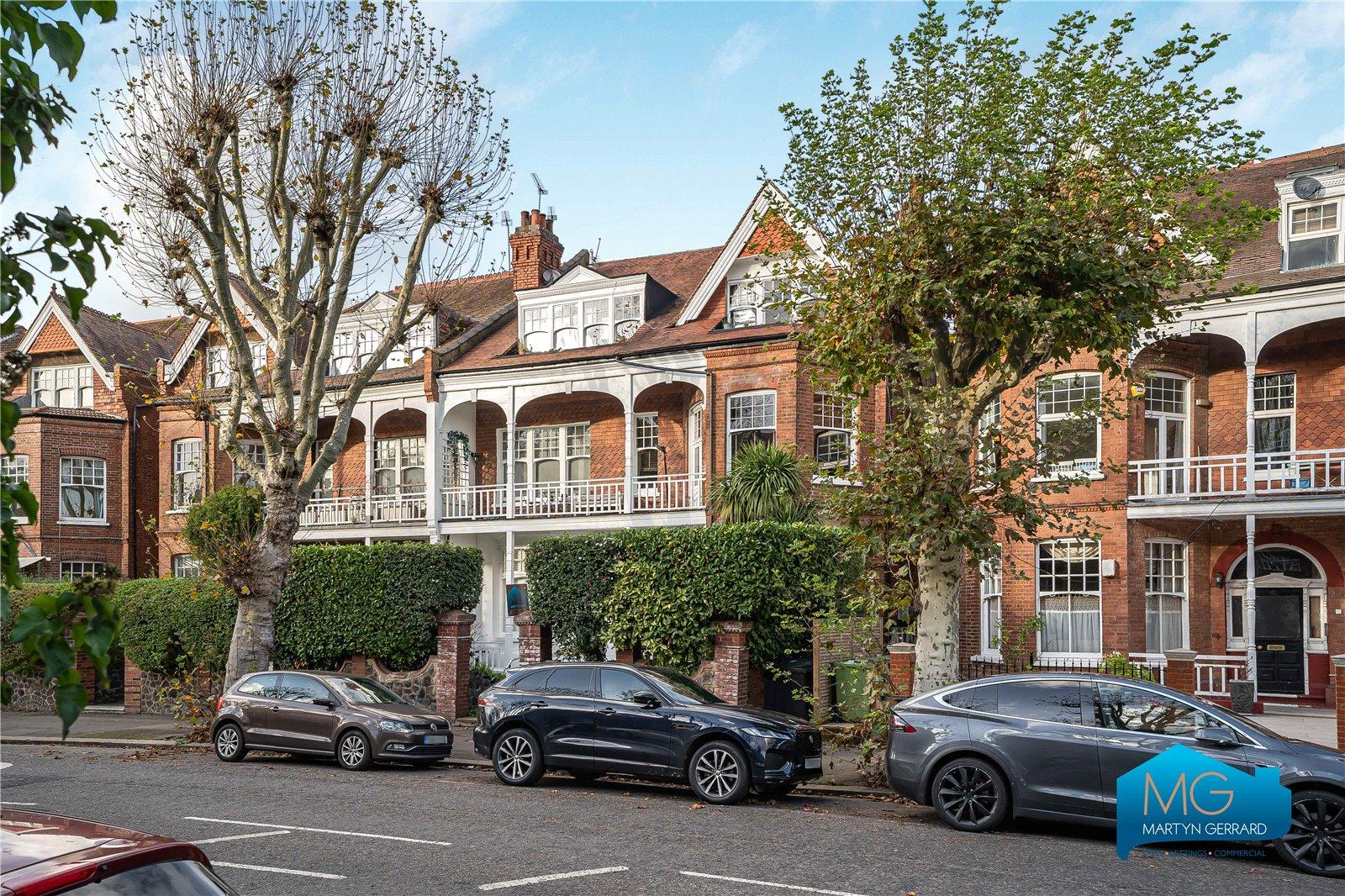 2 bedroom Apartment to rent - Martyn Gerrard