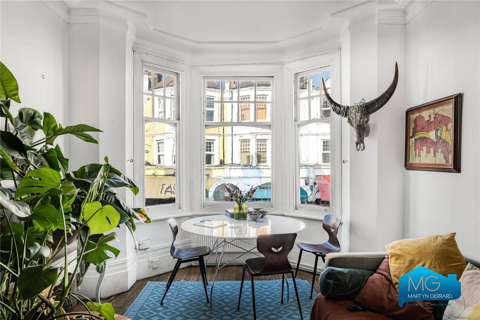 3 bedroom Apartment to rent - Martyn Gerrard