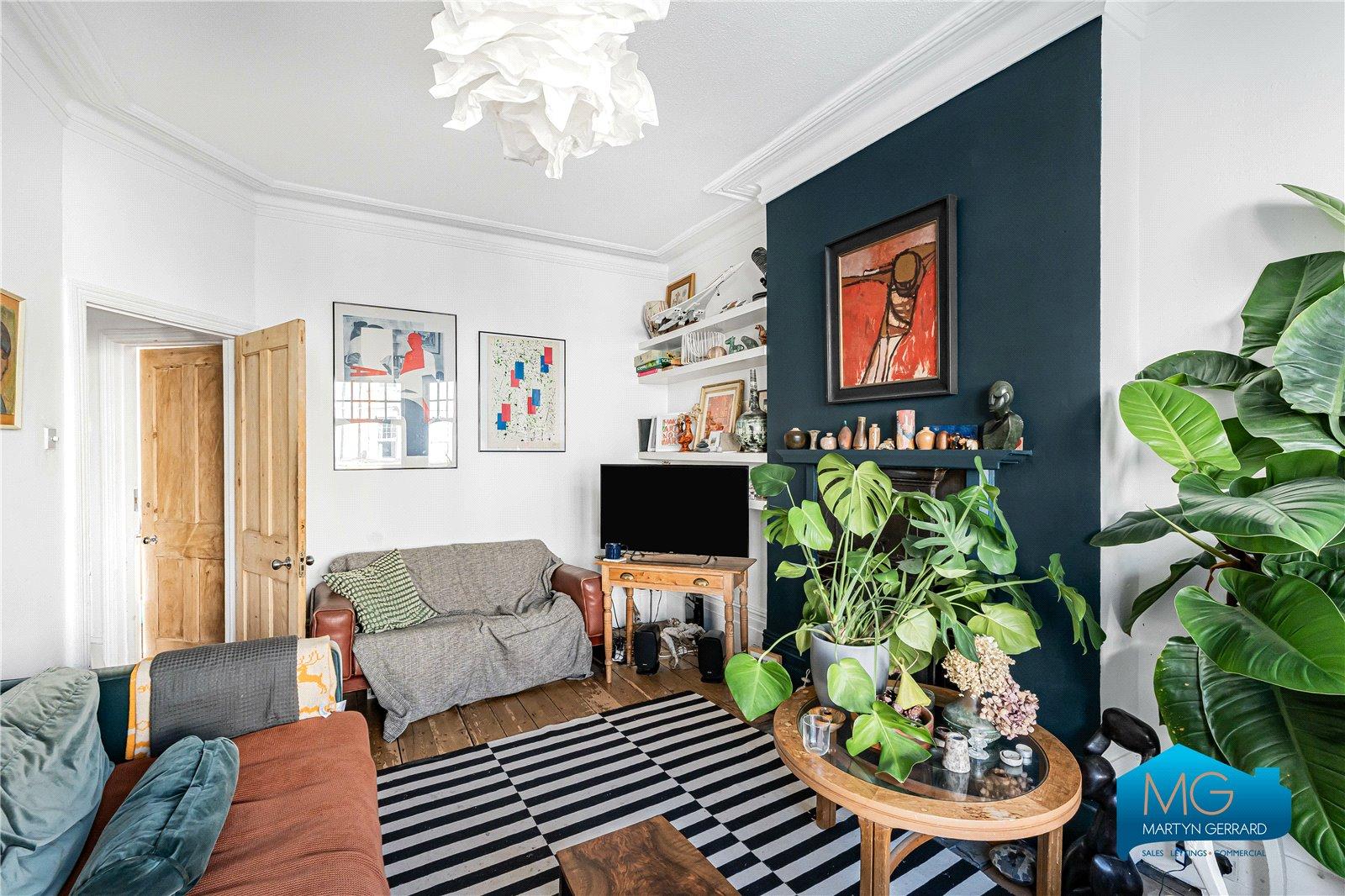 3 bedroom Apartment to rent - Martyn Gerrard