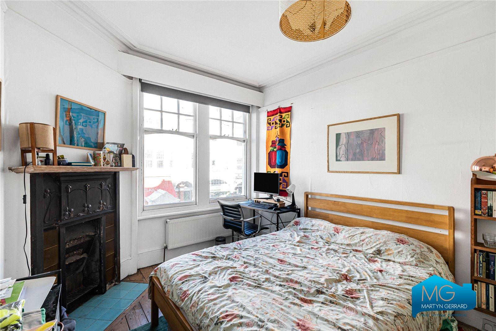 3 bedroom Apartment to rent - Martyn Gerrard