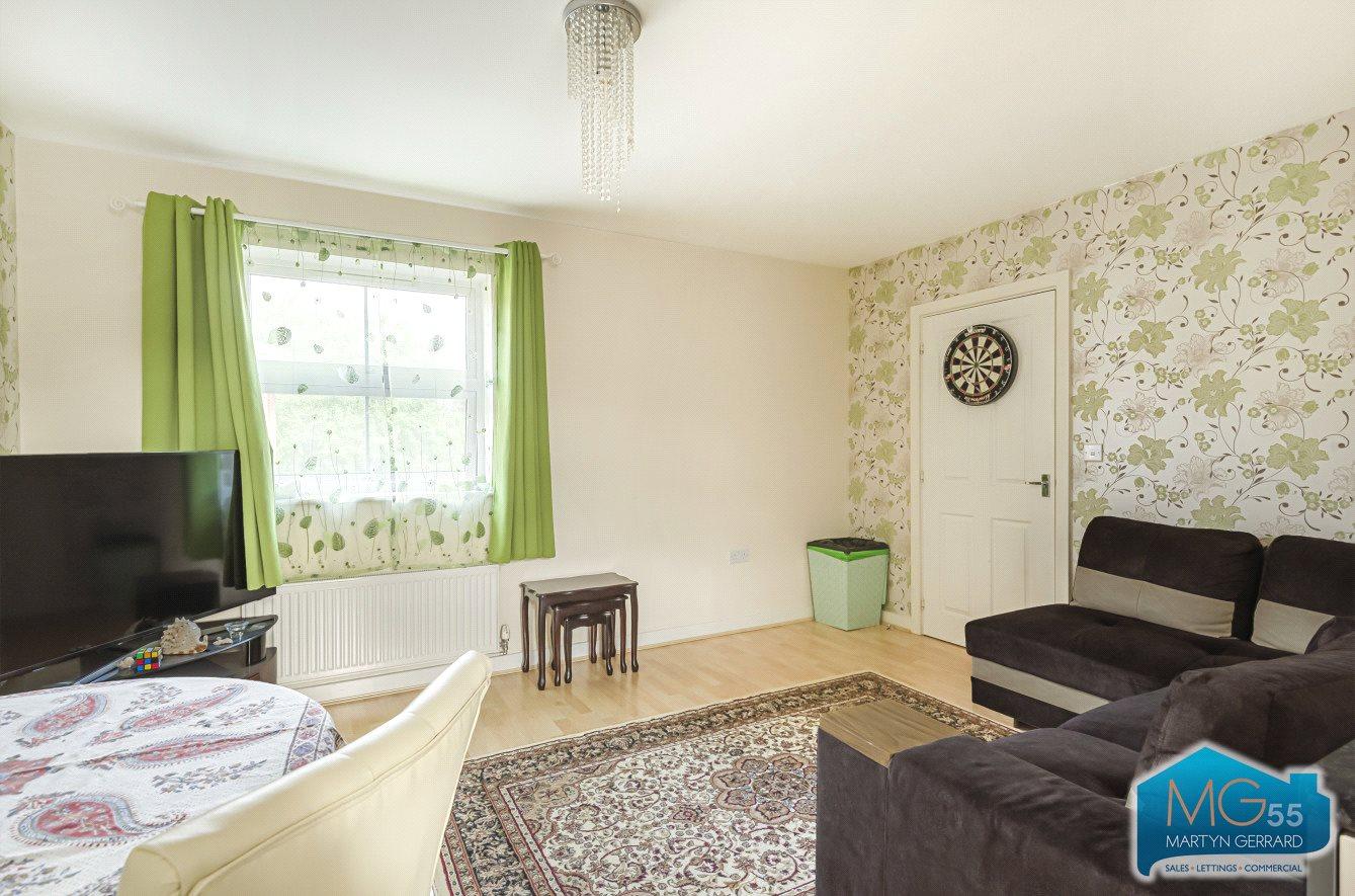 2 bedroom Apartment to rent - Martyn Gerrard