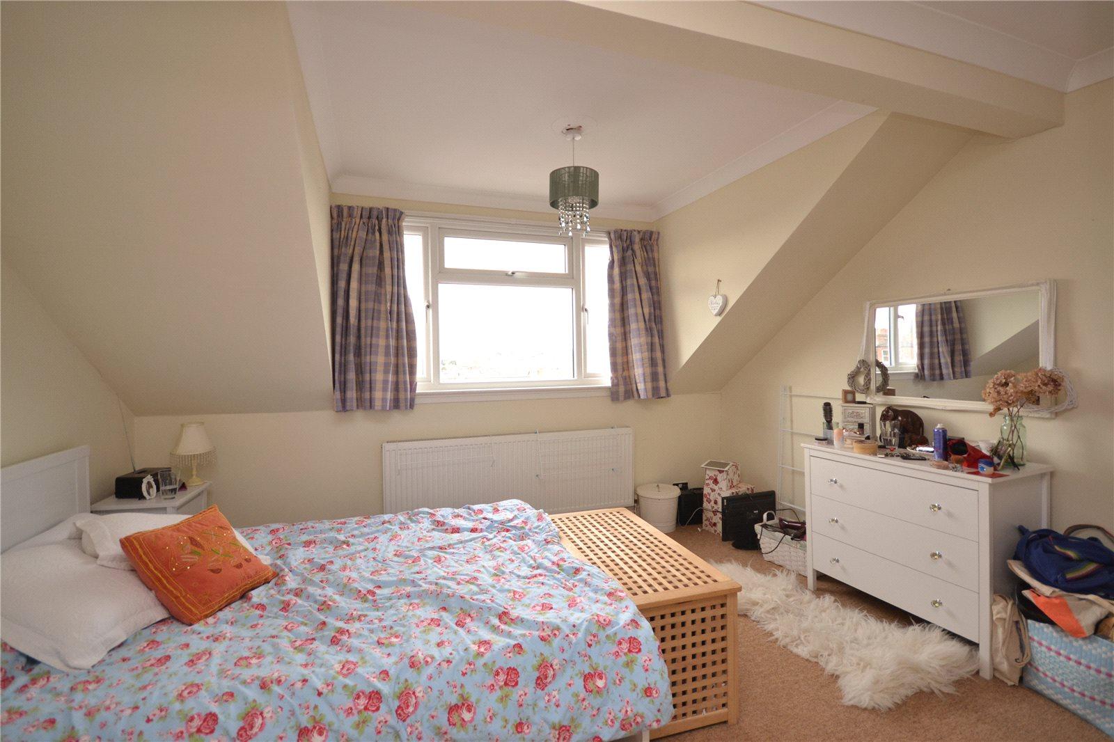 2 bedroom Apartment to rent - Martyn Gerrard