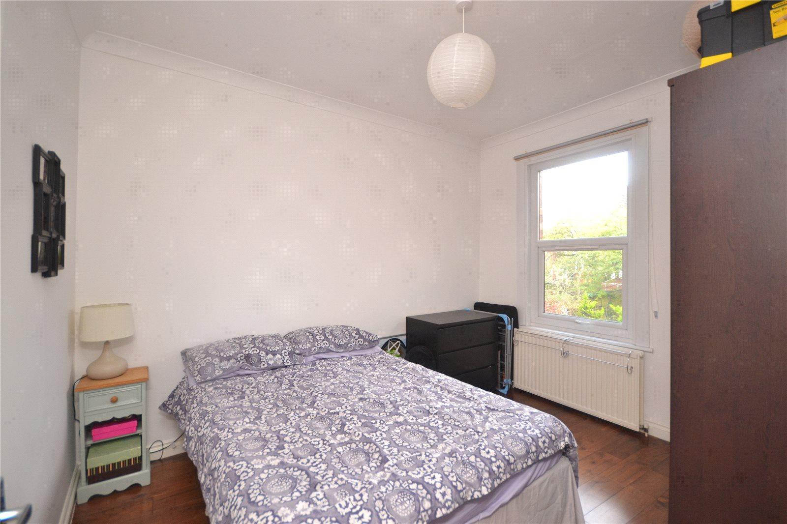 2 bedroom Apartment to rent - Martyn Gerrard