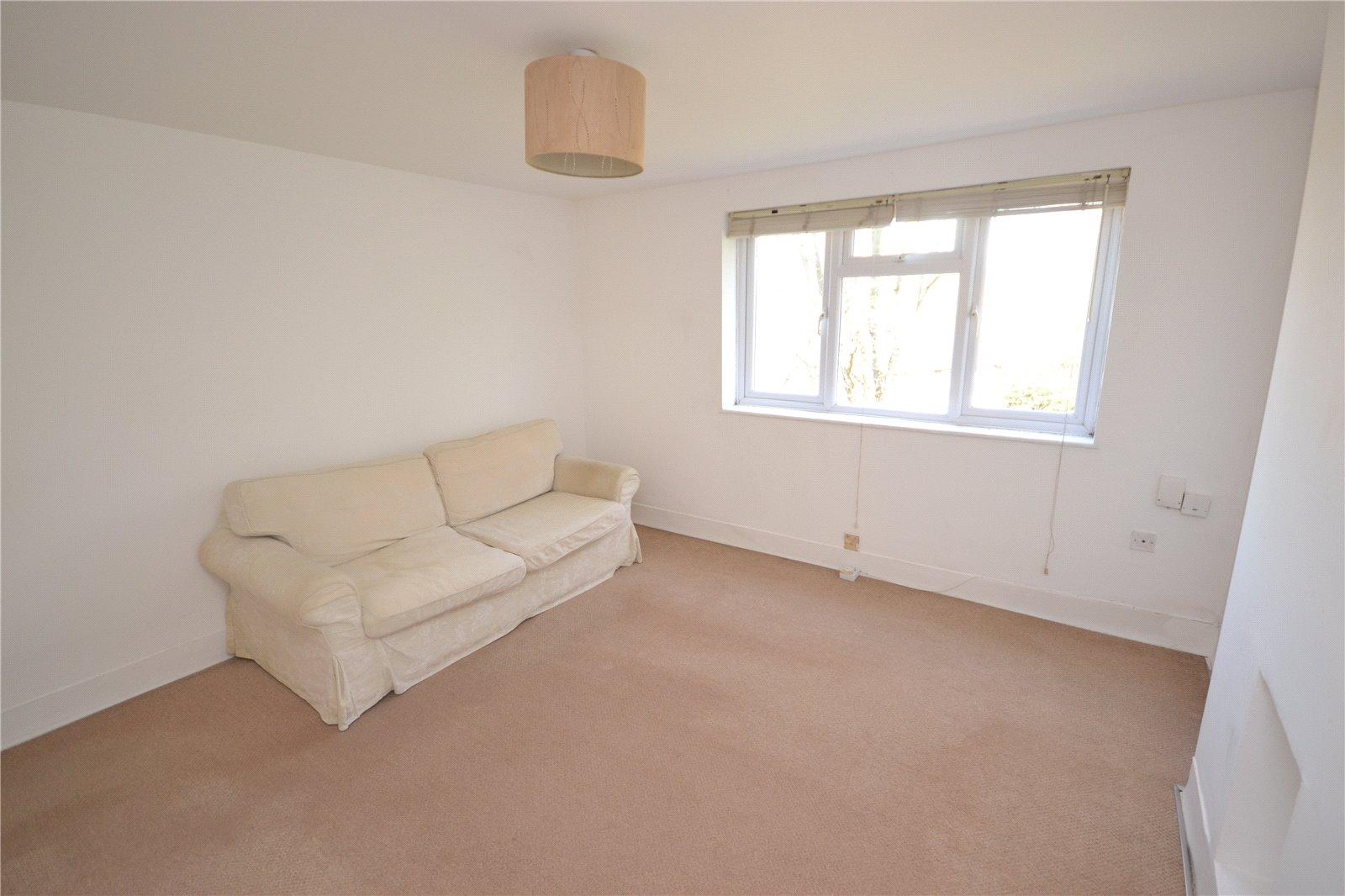 1 bedroom Apartment to rent + ' - Martyn Gerrard