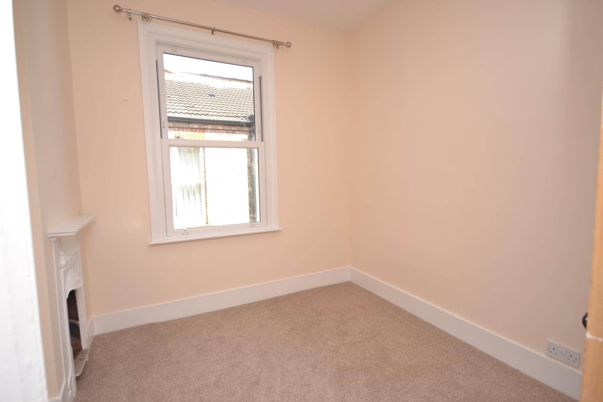 3 bedroom Apartment to rent - Martyn Gerrard