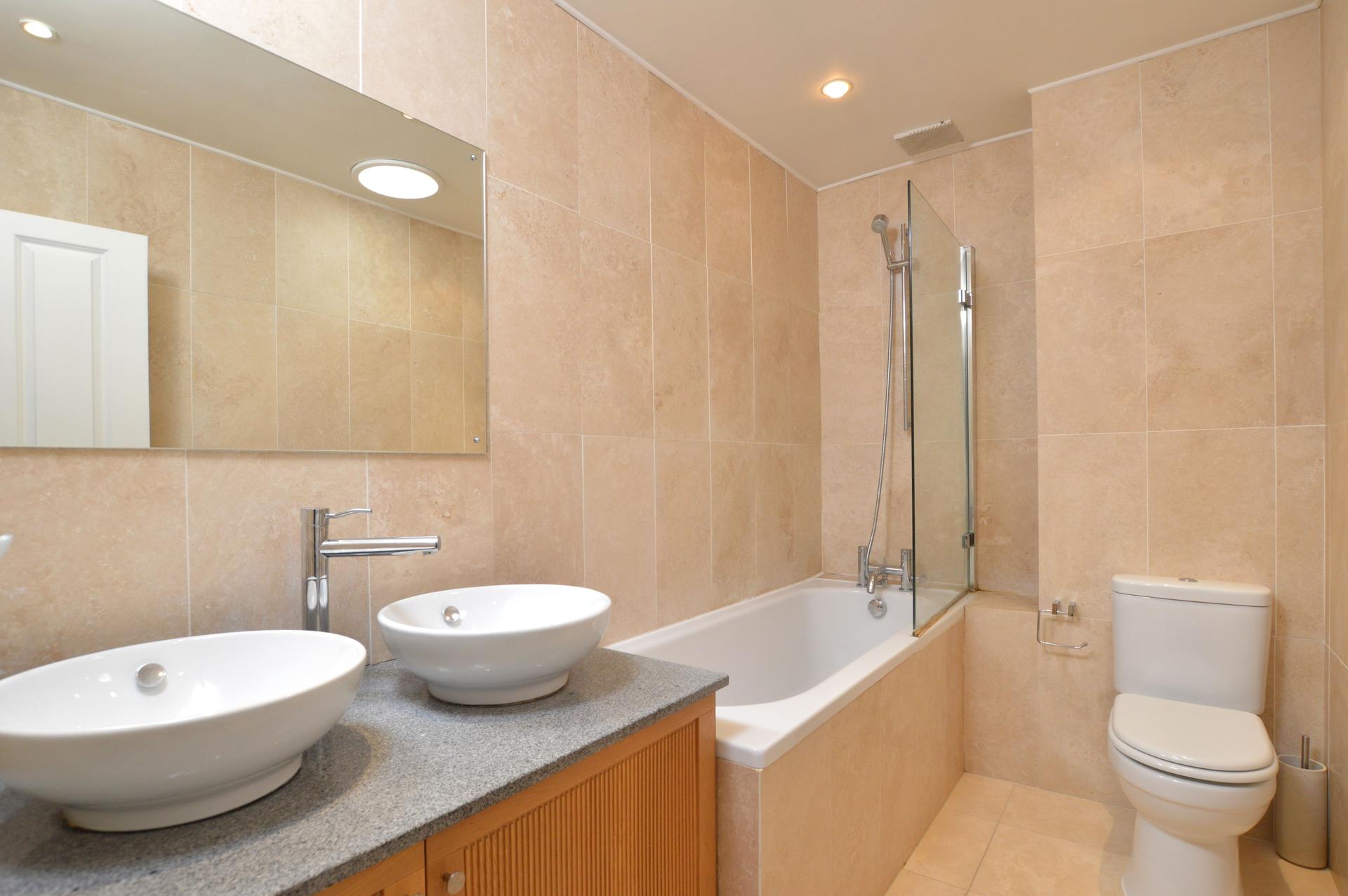 2 bedroom Apartment to rent - Martyn Gerrard