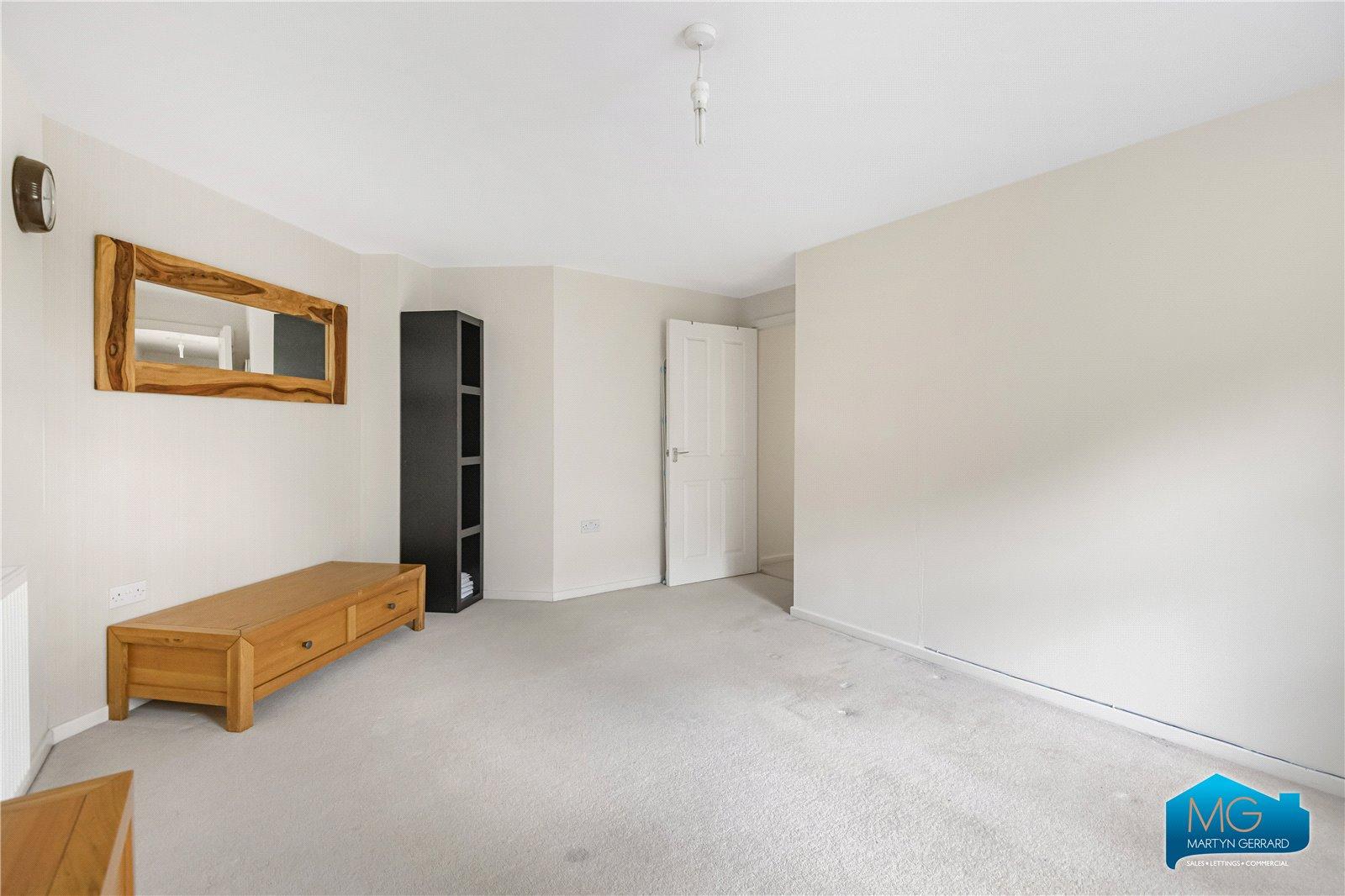 2 bedroom Apartment to rent - Martyn Gerrard