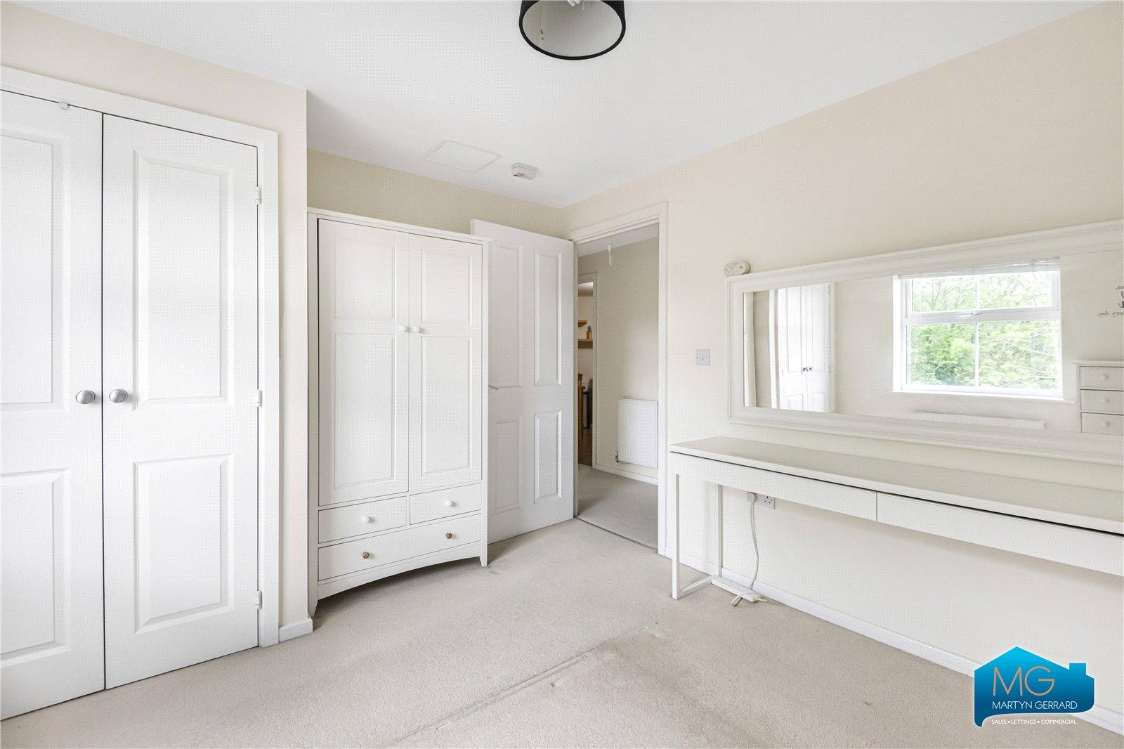 2 bedroom Apartment to rent - Martyn Gerrard