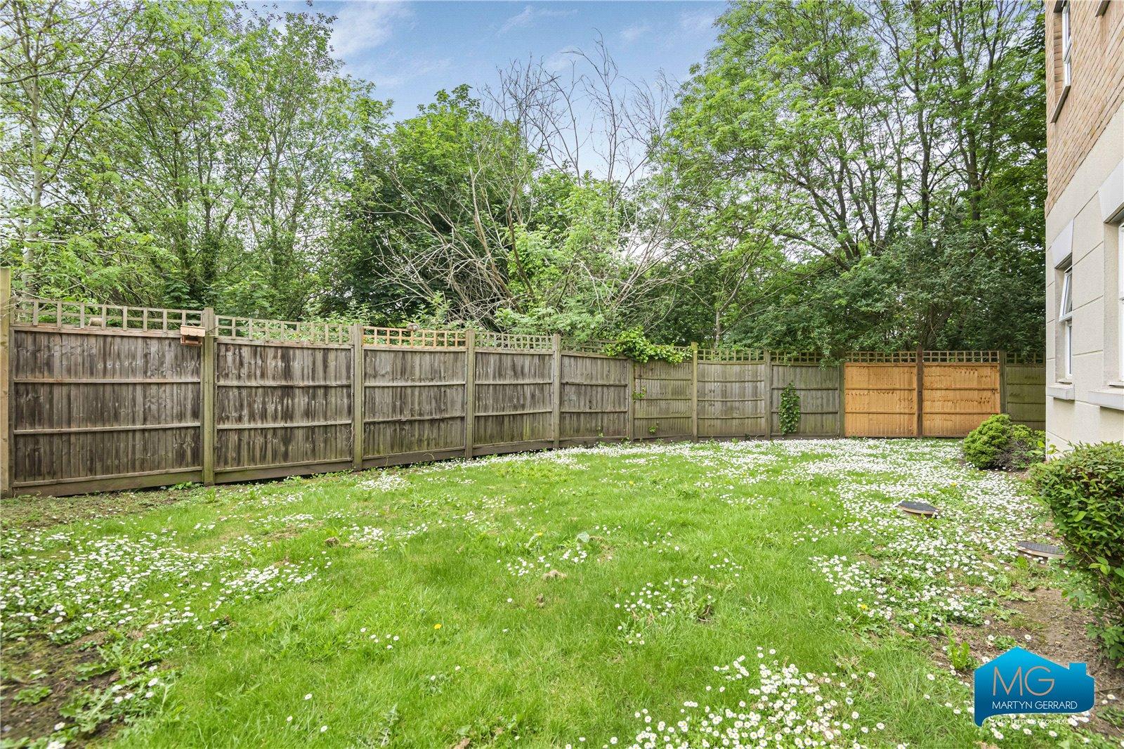 2 bedroom Apartment to rent - Martyn Gerrard